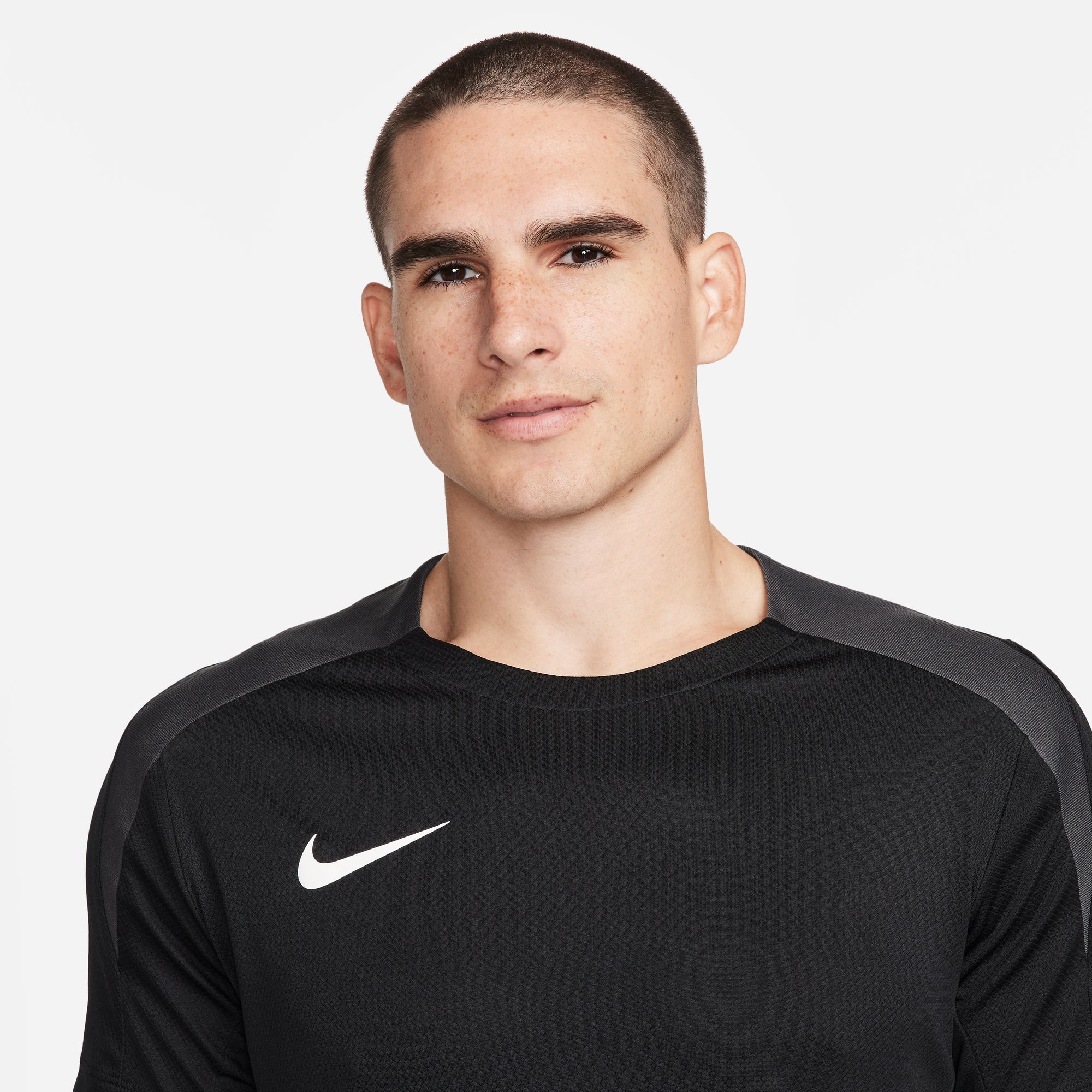 Strike Football Tee Herre 010/Black/Black/Anthracite/White