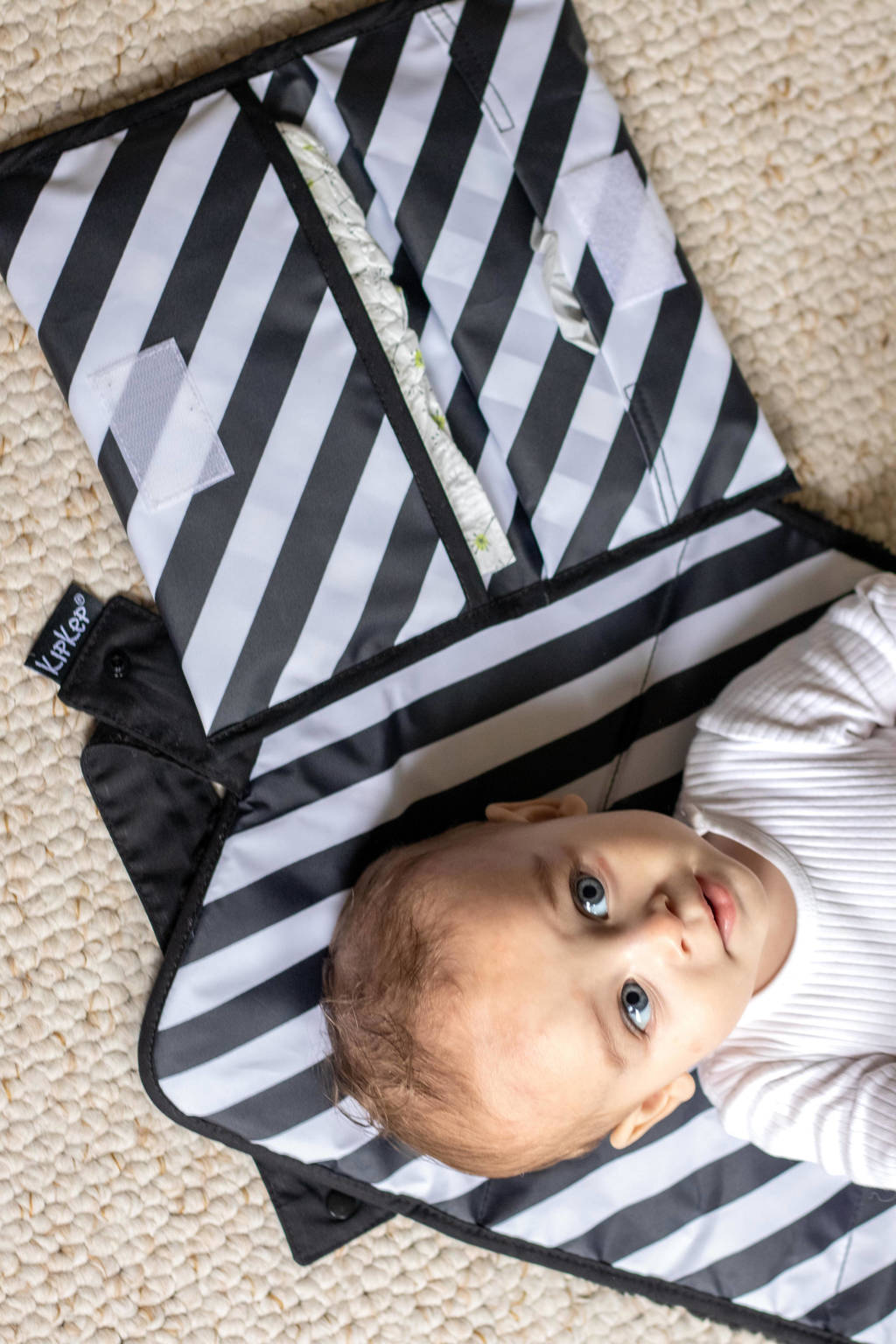 Napper verschoningsmatje + luieretui Black Stripes