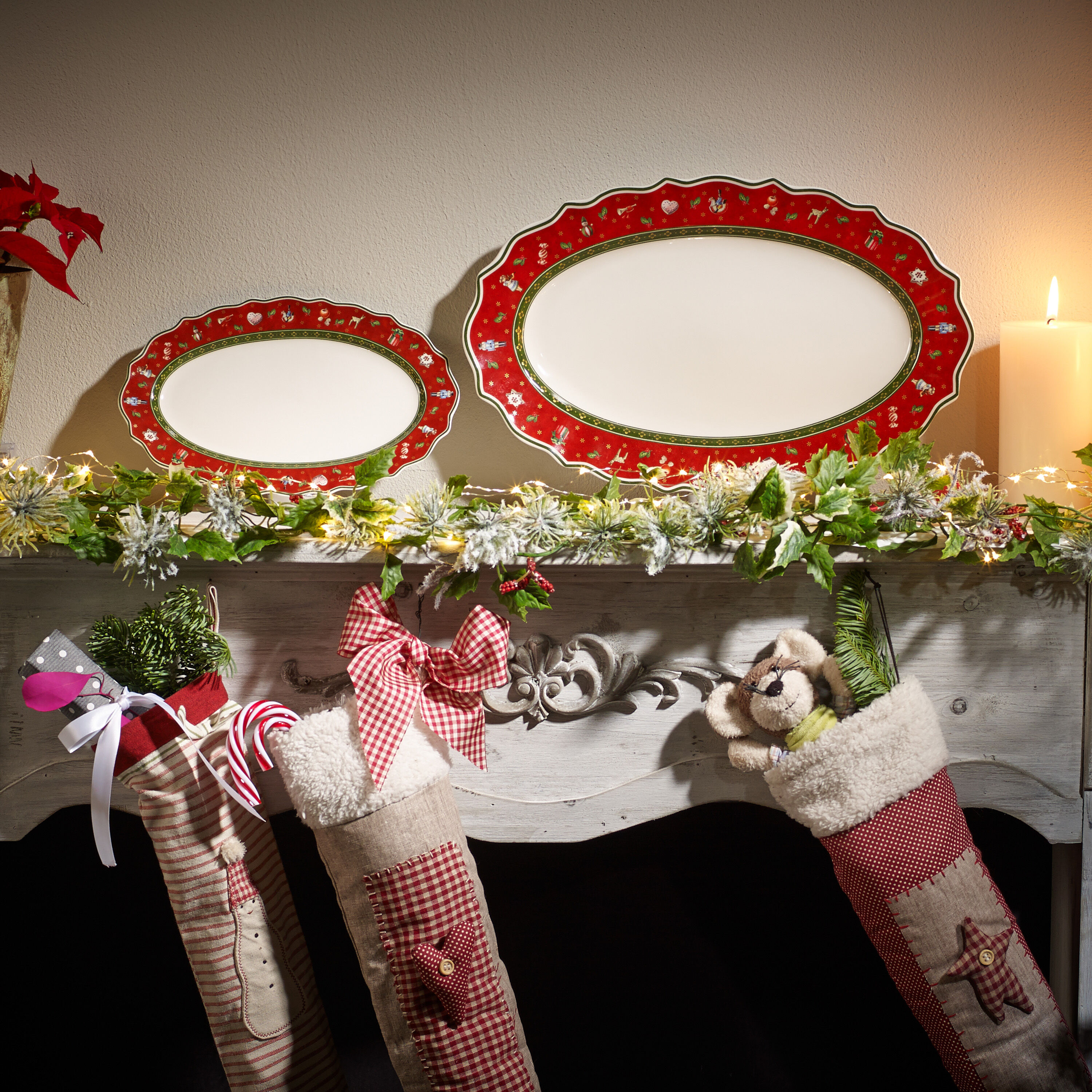 Toy's Delight Serving tray Red, Premium Porcelain