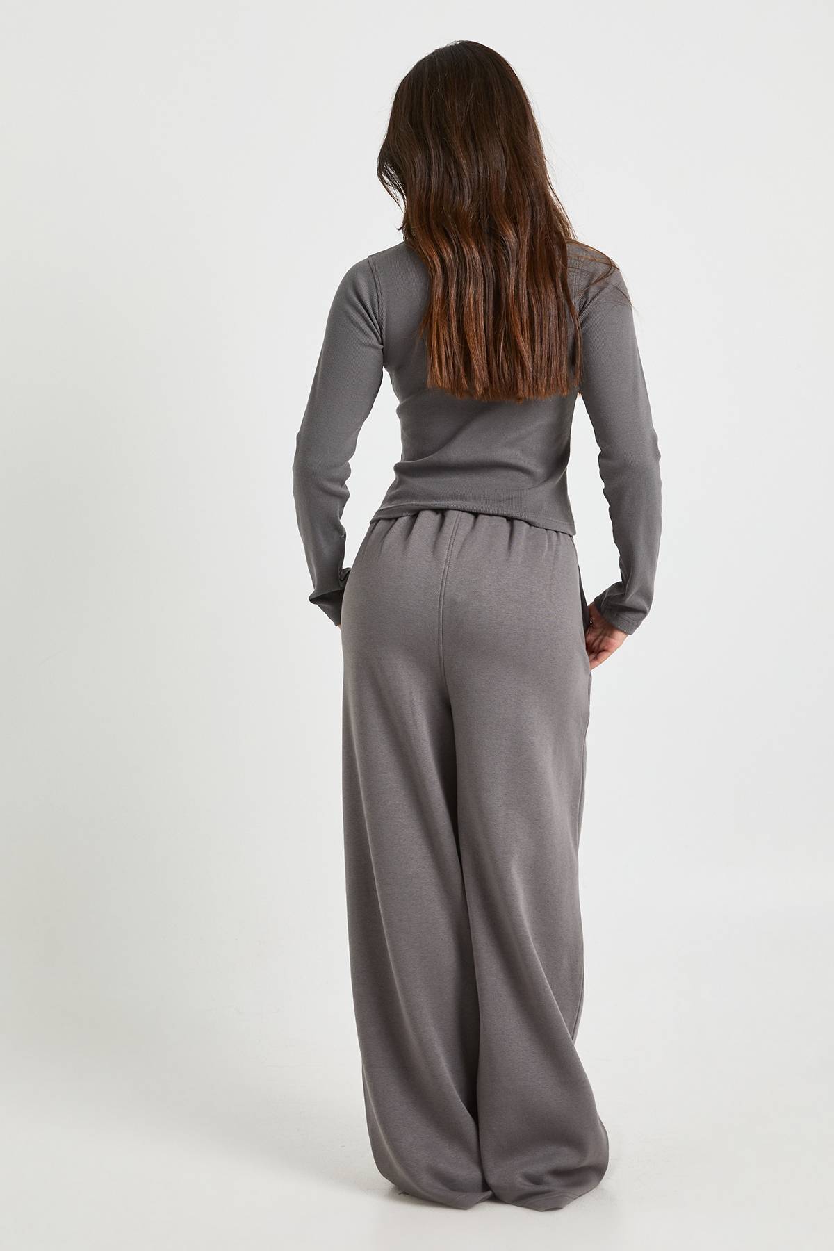 boohoo Survêtement à manches longues en petites côtes avec patte boutonnée traversante
