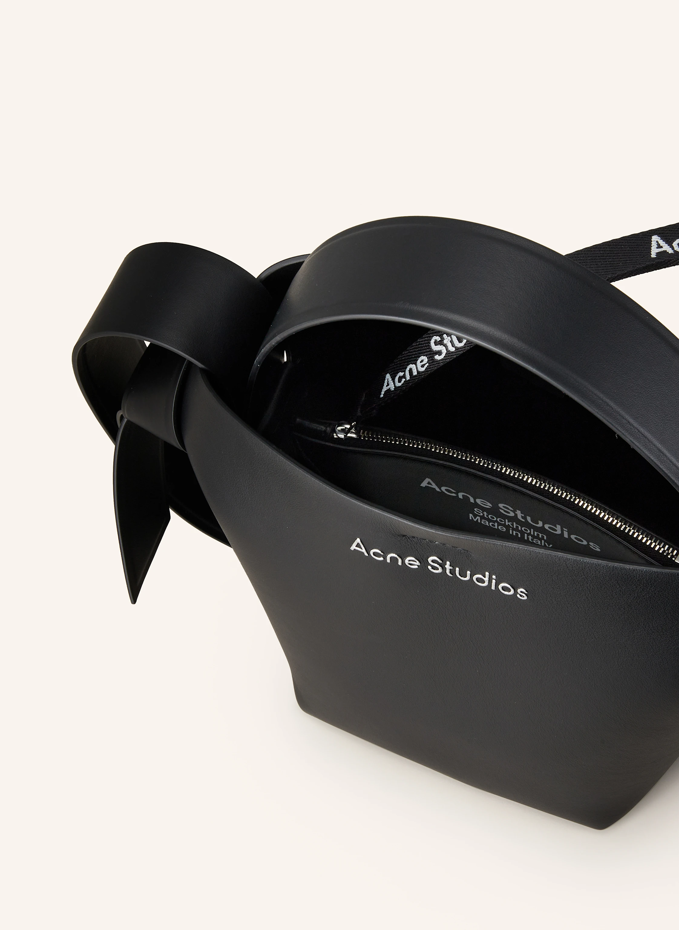 Acne Studios Umhängetasche