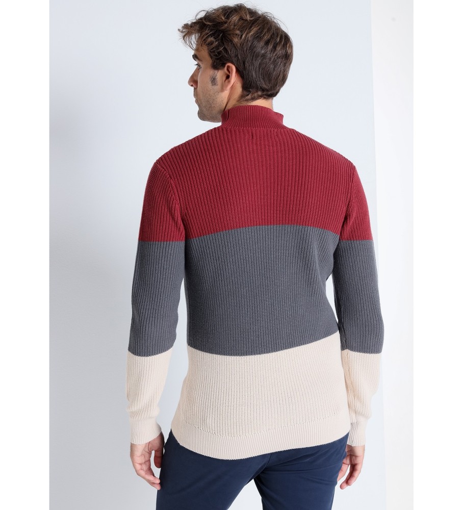 Lois Jersey Knit nas cores bordô, cinza e branco.