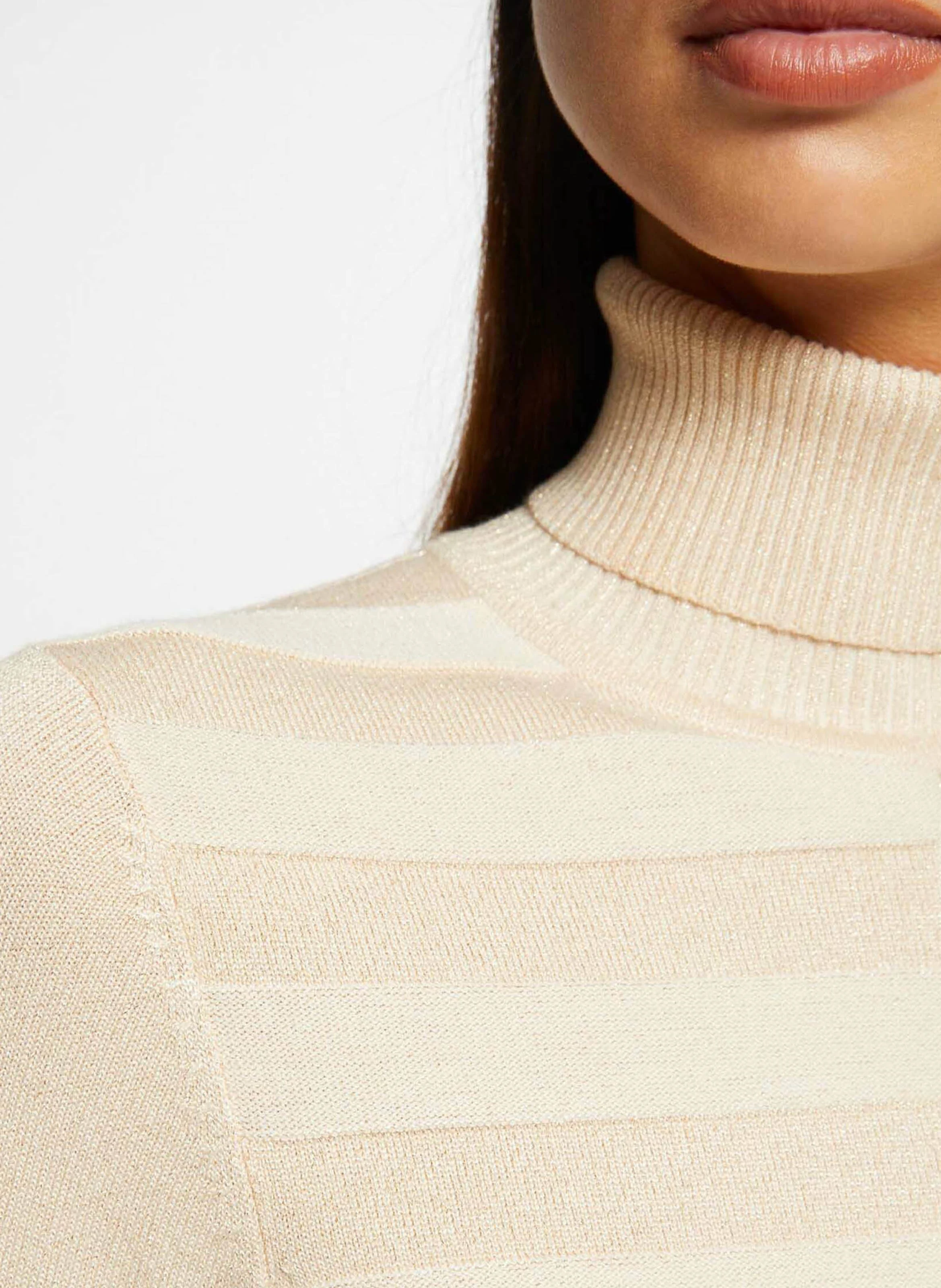 MENTOSA - Pull col roulé en maille métallisée | Rose