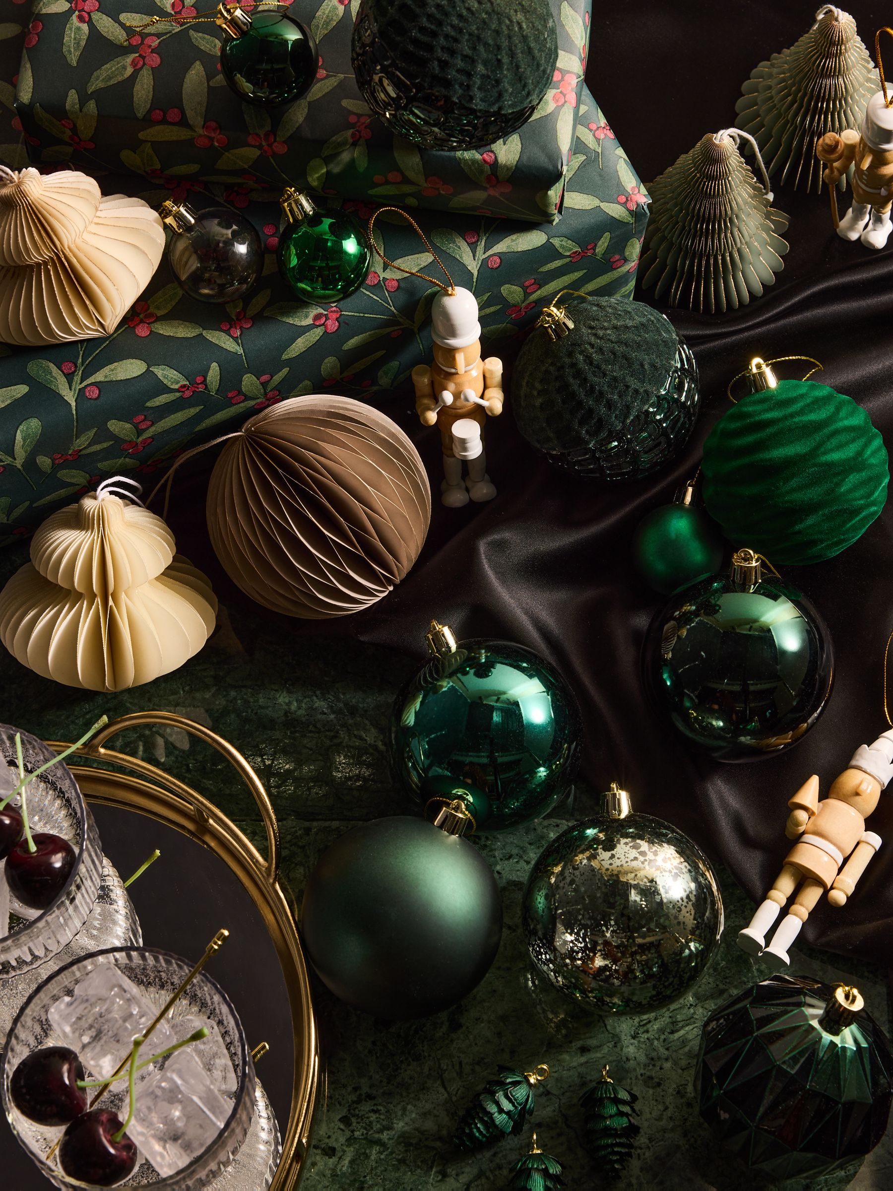 10 set Scandi papieren kerstballen