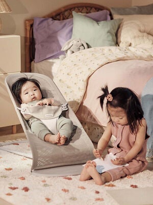 BabyBjörn Balance Soft Vippestol Mesh, Gråbeige/Hvit