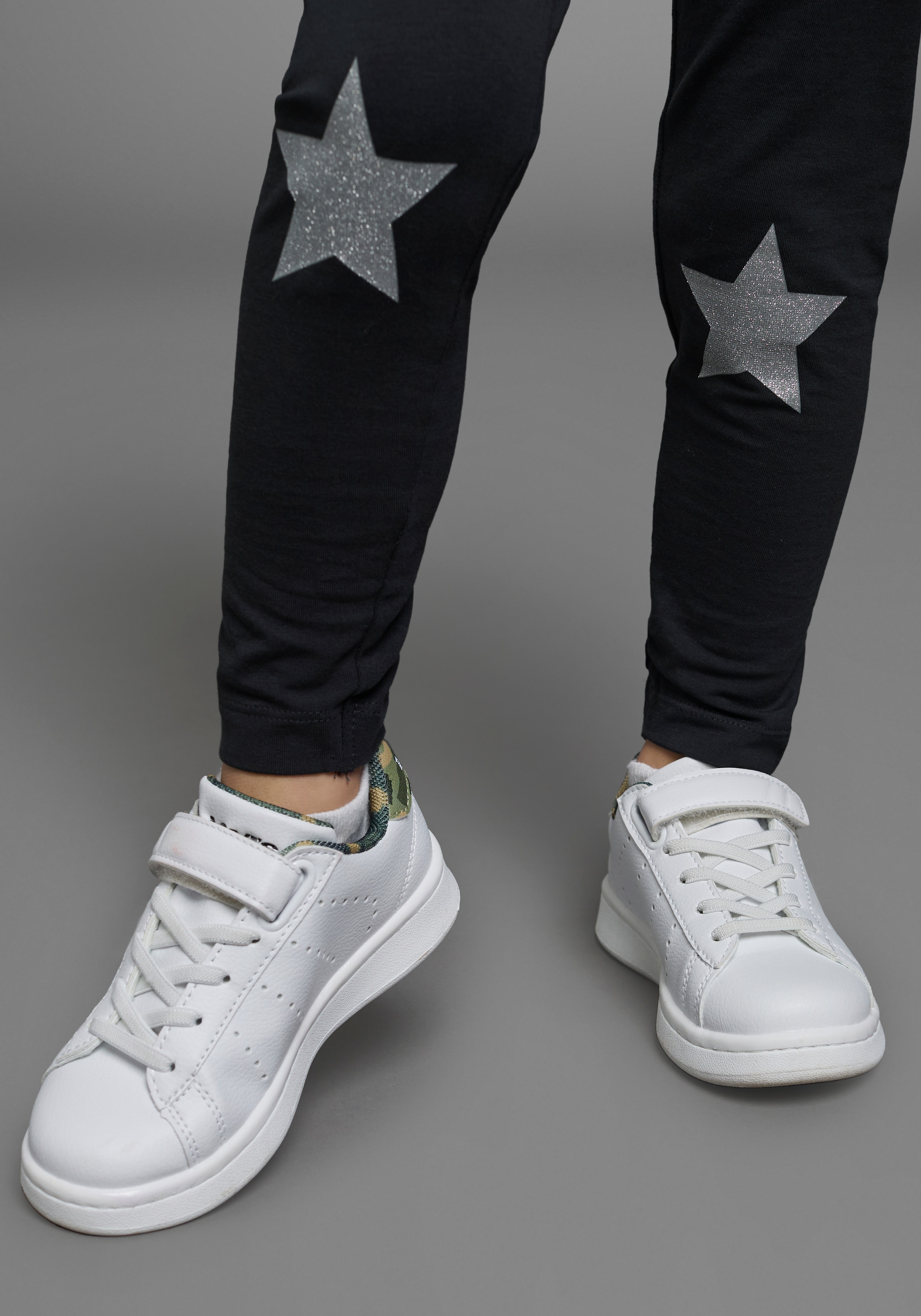 KIDSWORLD Leggings »2er Pack Leggings, mit Sternen-Print«  mit Glitzerdruck
