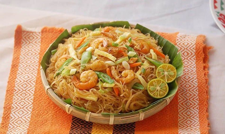 Bihon Guisado: Filipijnse gebakken mihoen