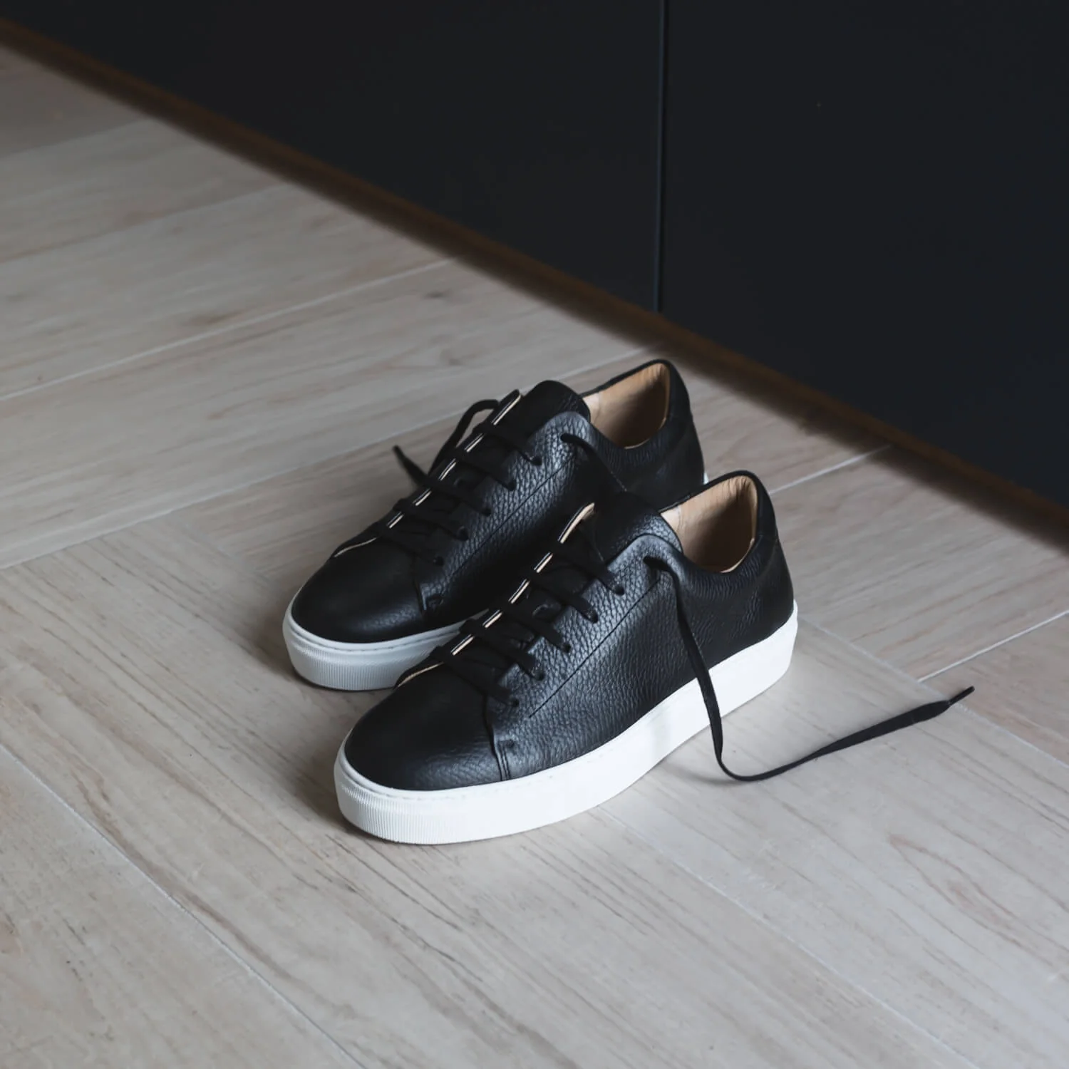 Kooper-Sneakers / Basket en cuir grainé noir
