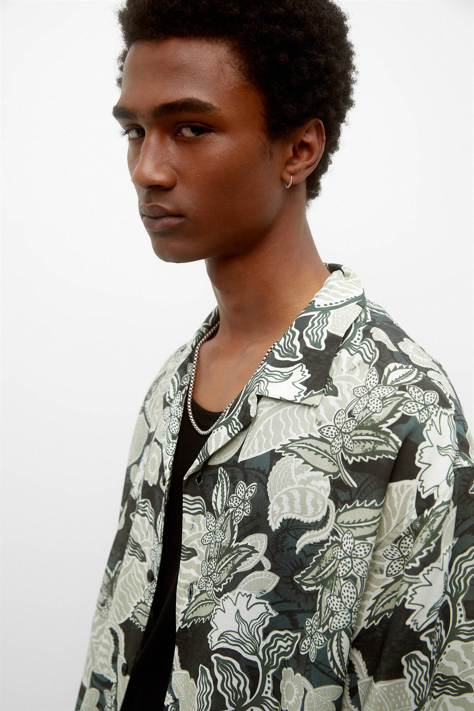 CAMISA FLORAL DE MANGA CURTA - MENTA