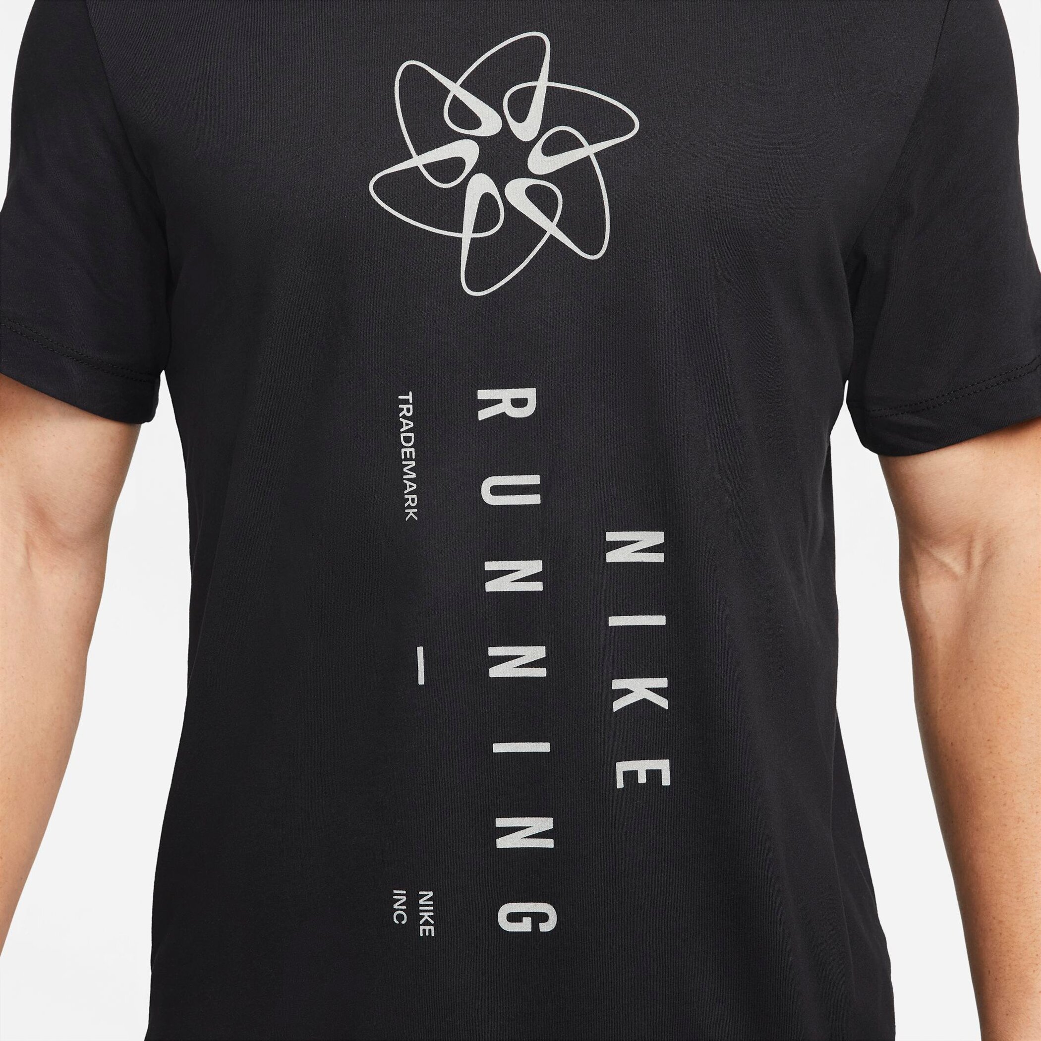 Nike Core U NK DF Tee Run Division