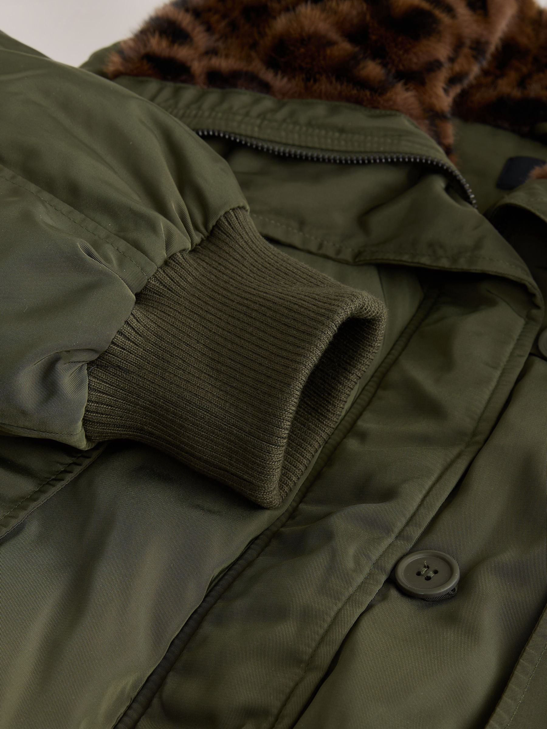 Kakigroen - Parka with Animal Print Faux Fur Collar