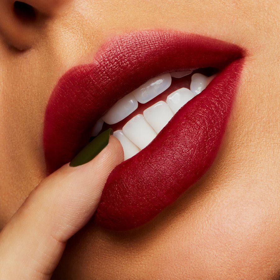 MAC Powder Kiss Liquid Lipcolour 12 Make Love To The Camera 5ml