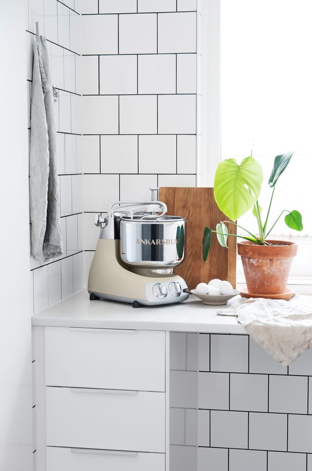 Ankarsrum Assistant Original køkkenmaskine AKM6230HB (beige)
