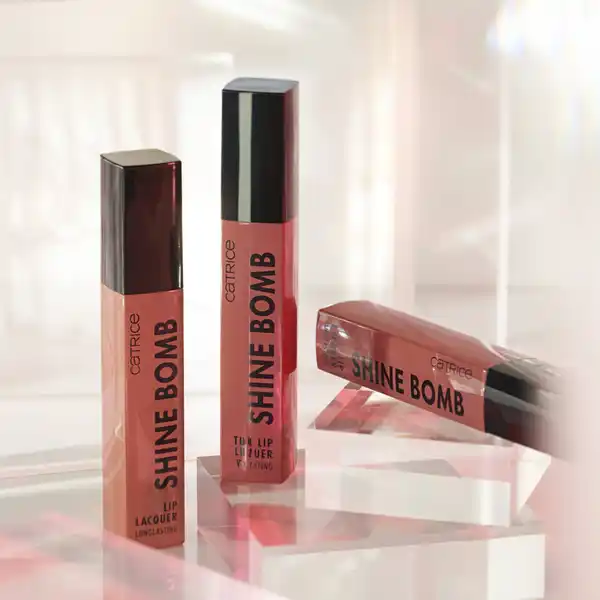 Shine Bomb Lip Lacquer 070 Hottie