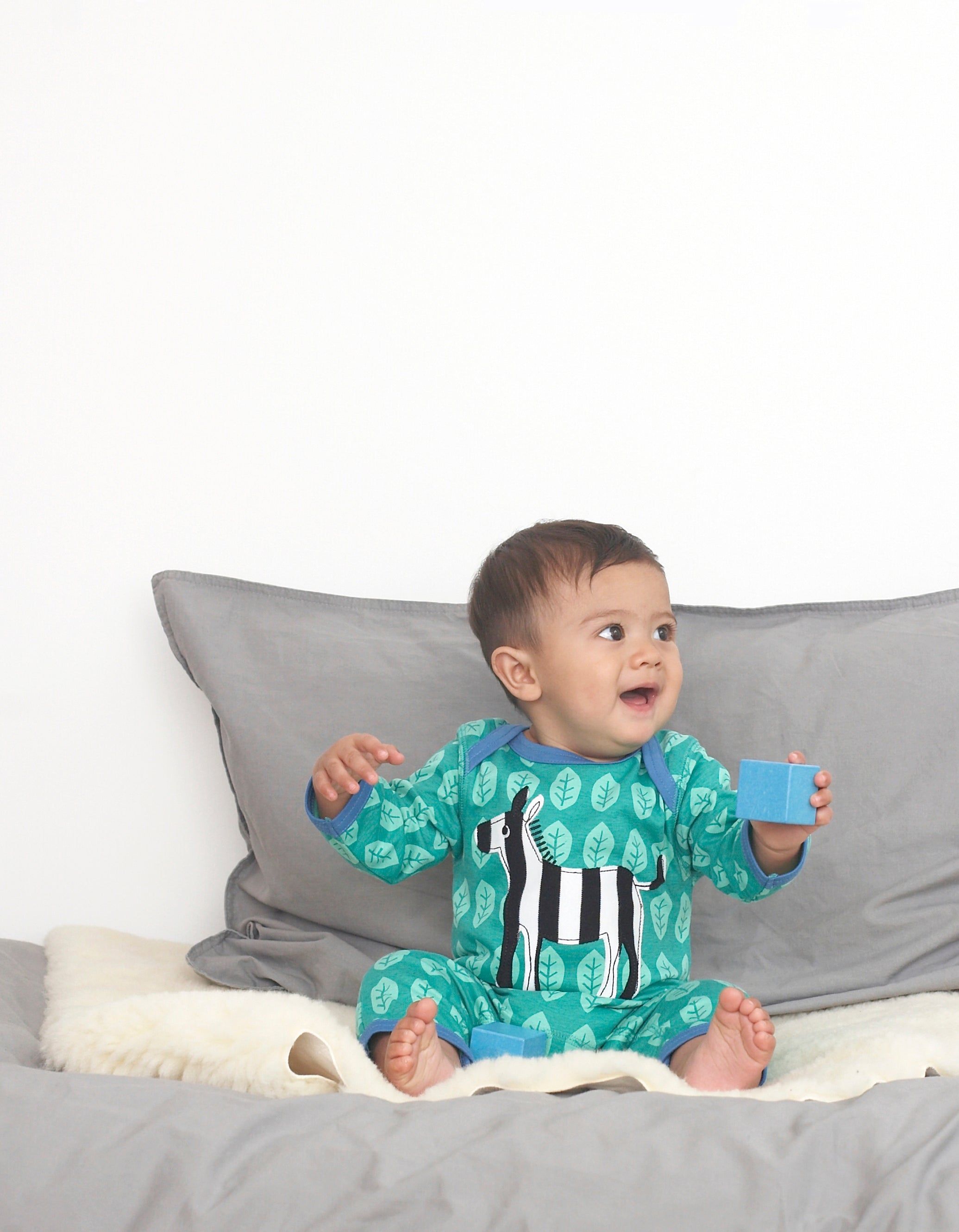 Toby Tiger Schlafanzug mit Zebra Applikation