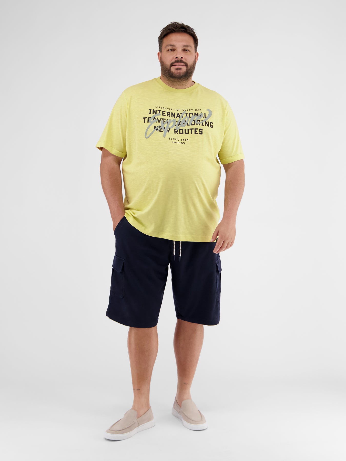 T-Shirt mit Brustprint in Übergrößen