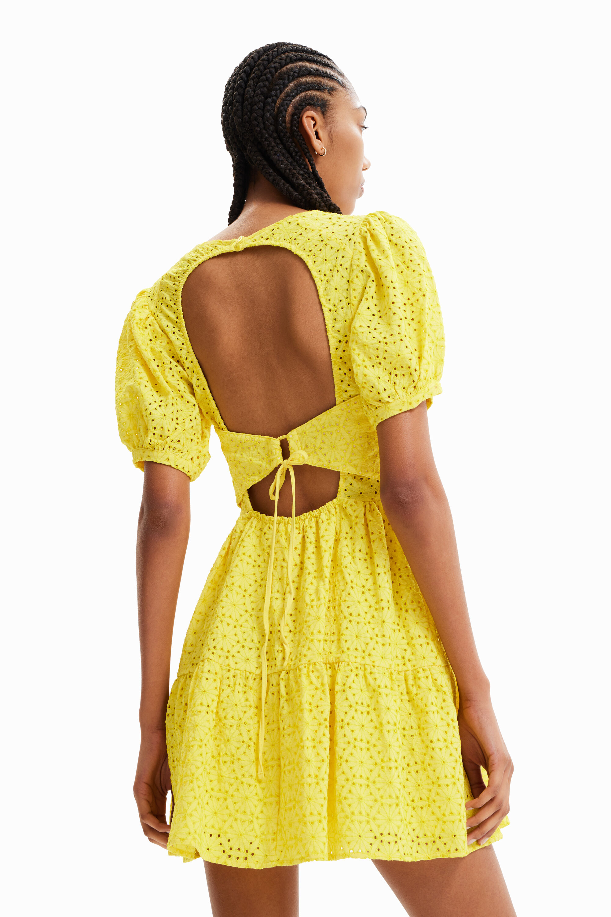 Robe courte broderie suisse
