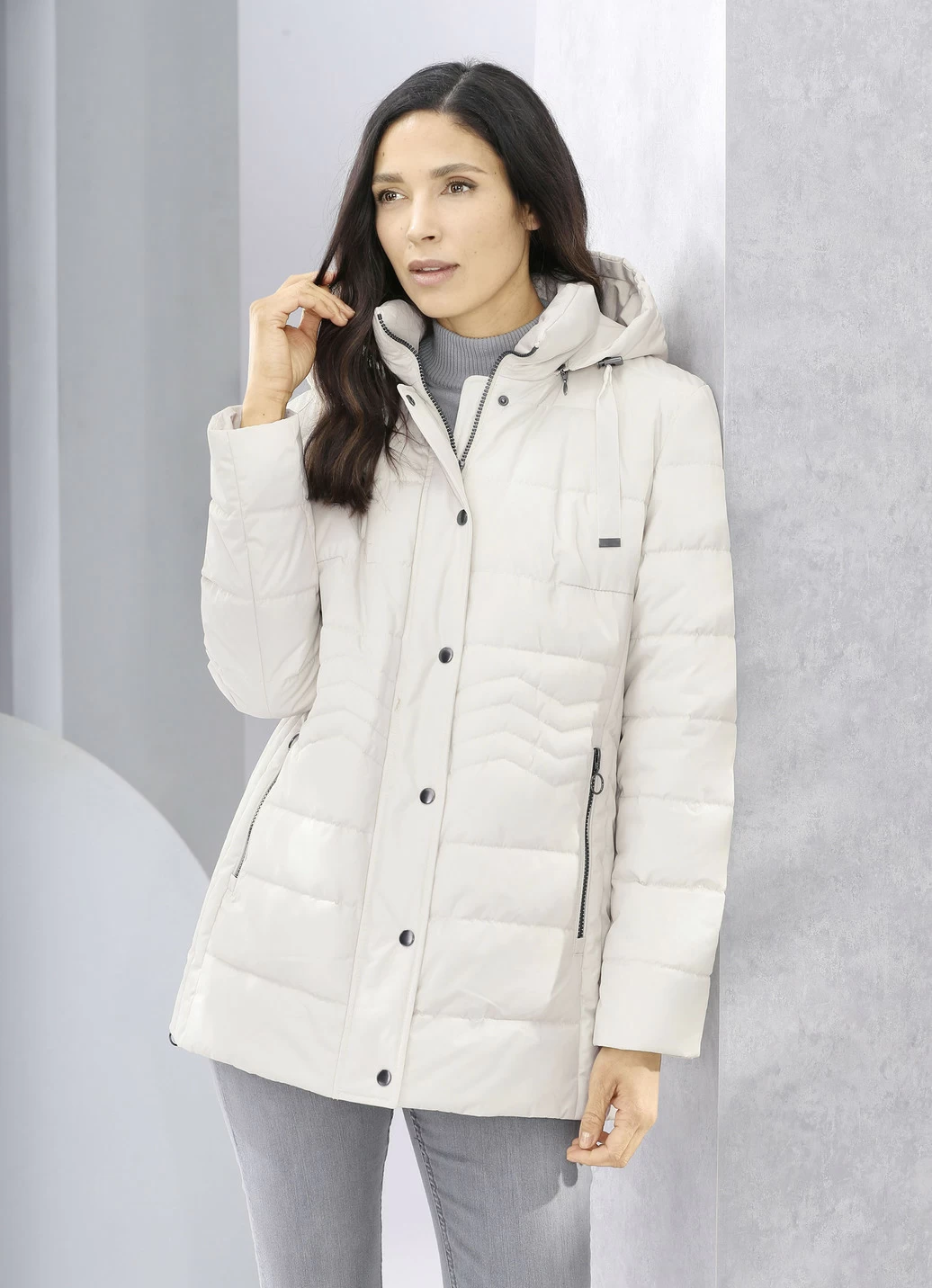 Funktionsjacke mit Längssteppung seitlich
