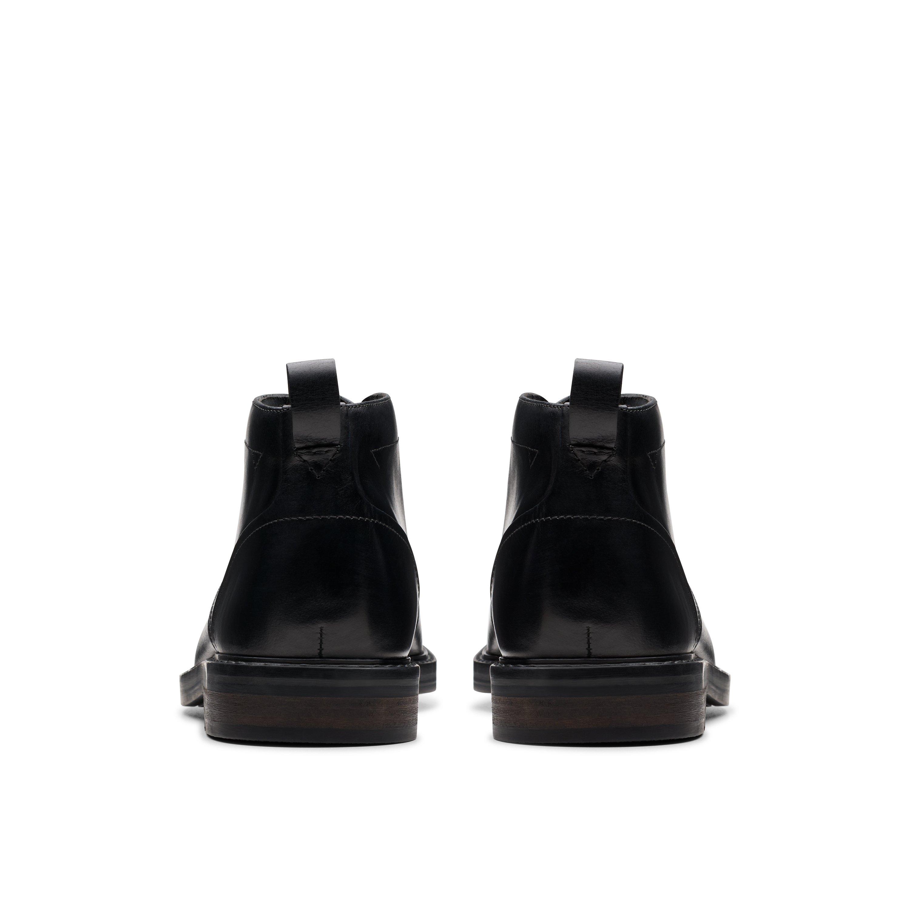 Clarks Aldwin Chukka Boots