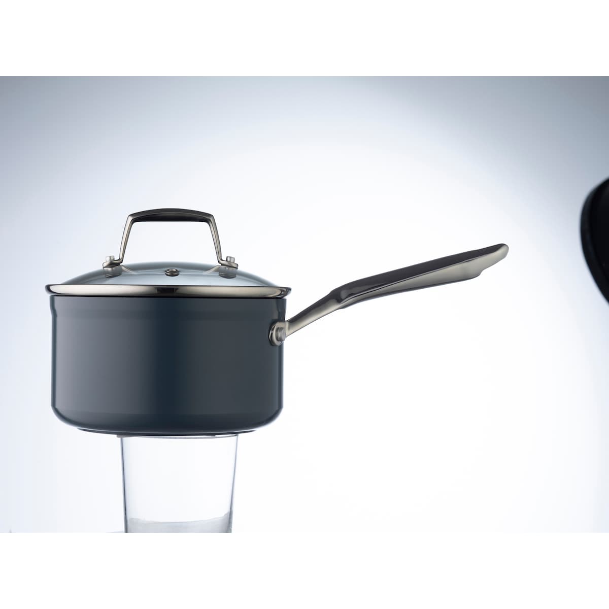 By Tareq Taylor Vivian Saucepan 1.5 liter Indigo