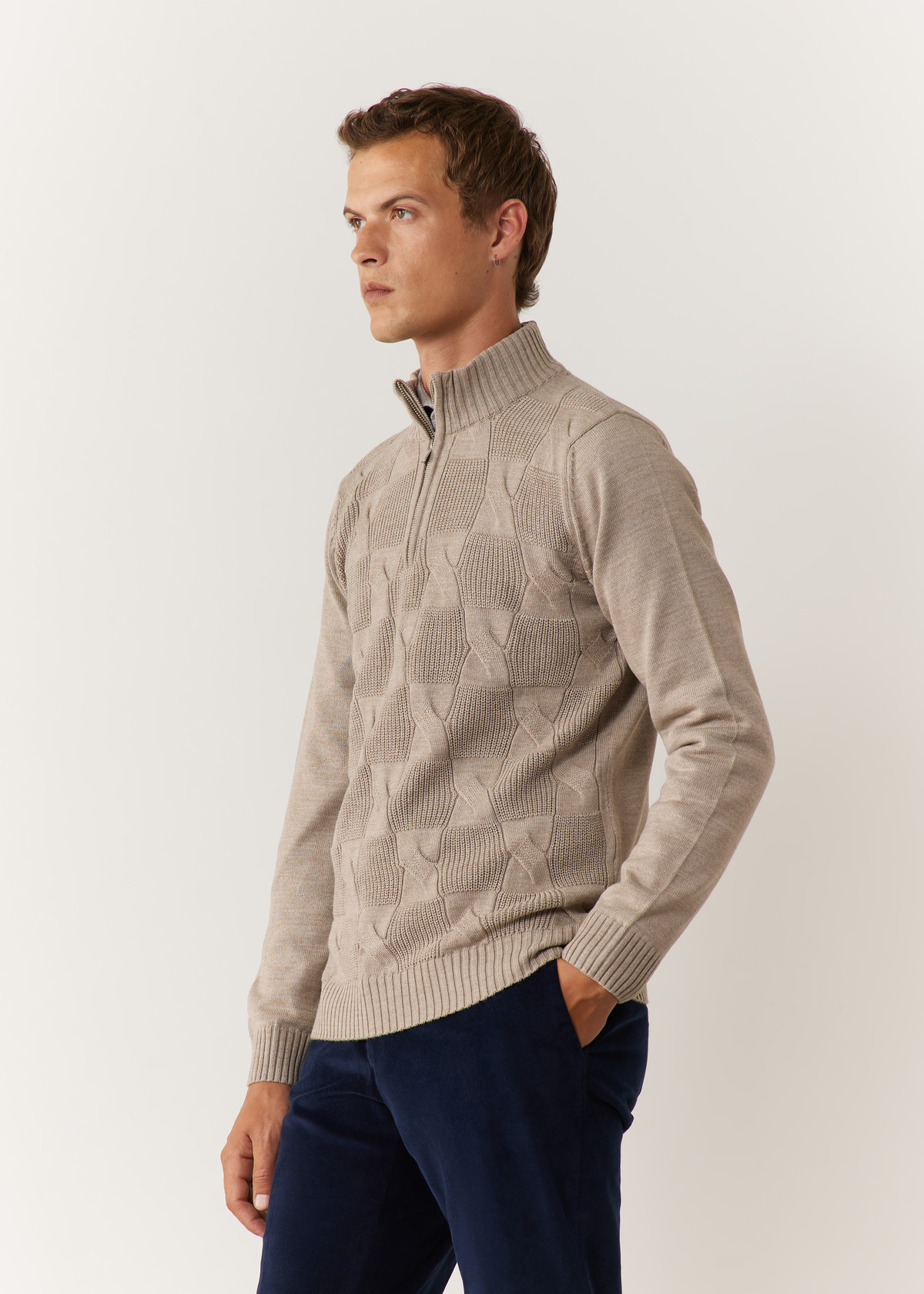 Pull col zippé en laine Mérinos mélangée unie sable