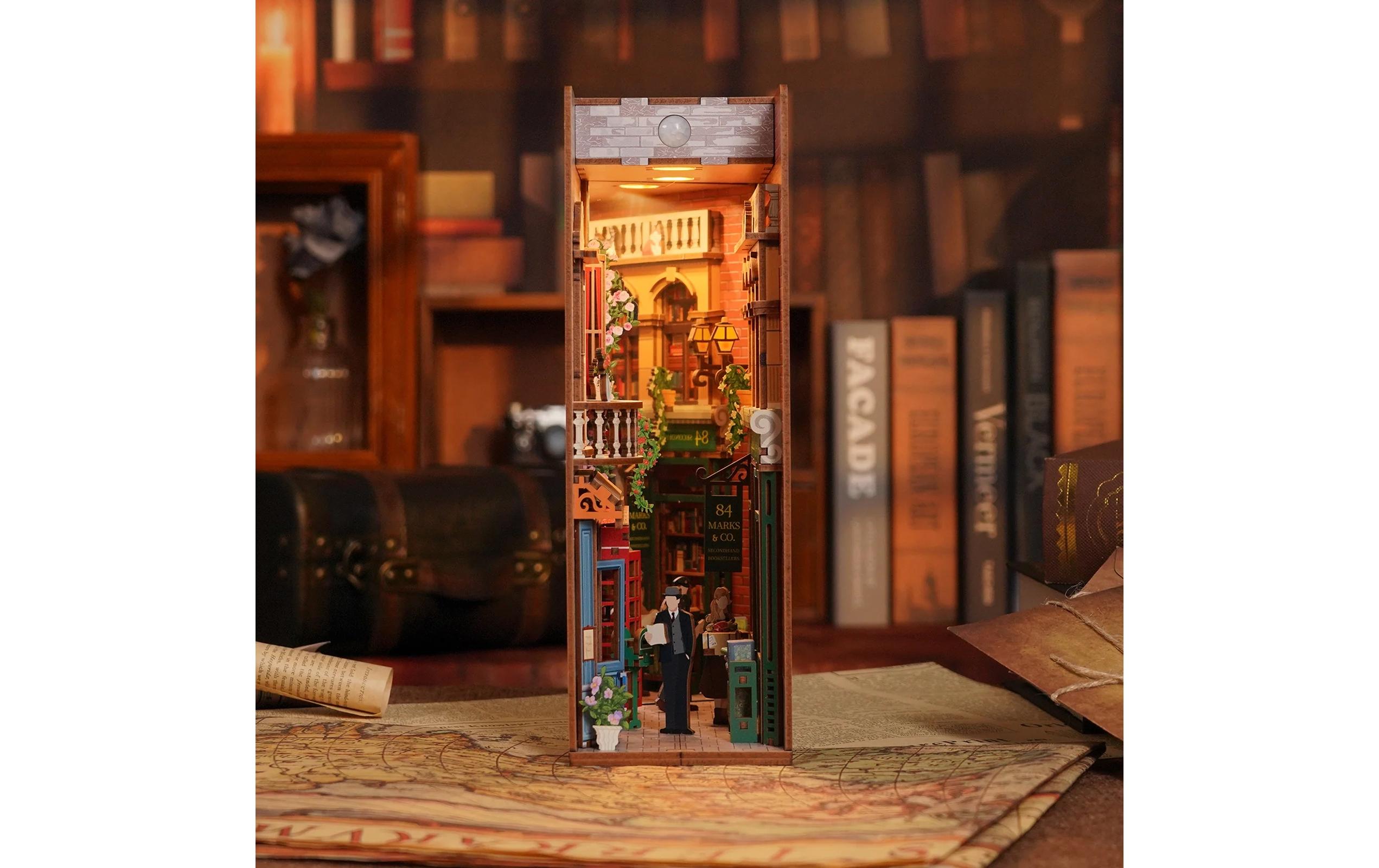 Bausatz Book Nook 84 Charing Cross Road3D-Modell aus lasergeschnittenen Holzteilen