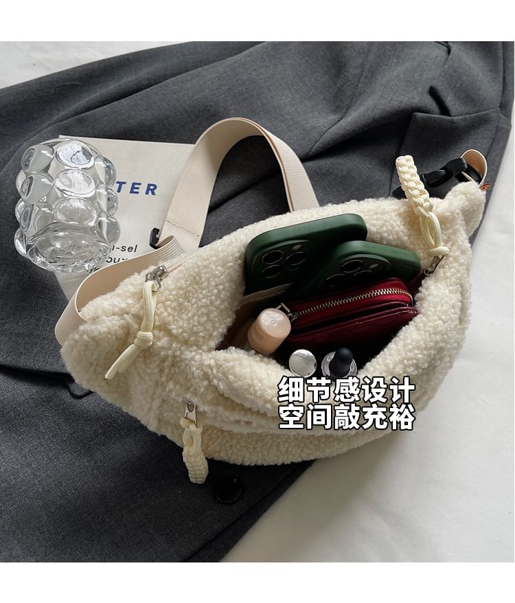 Velocia - Multi-Pocket Faux Shearling Heuptas