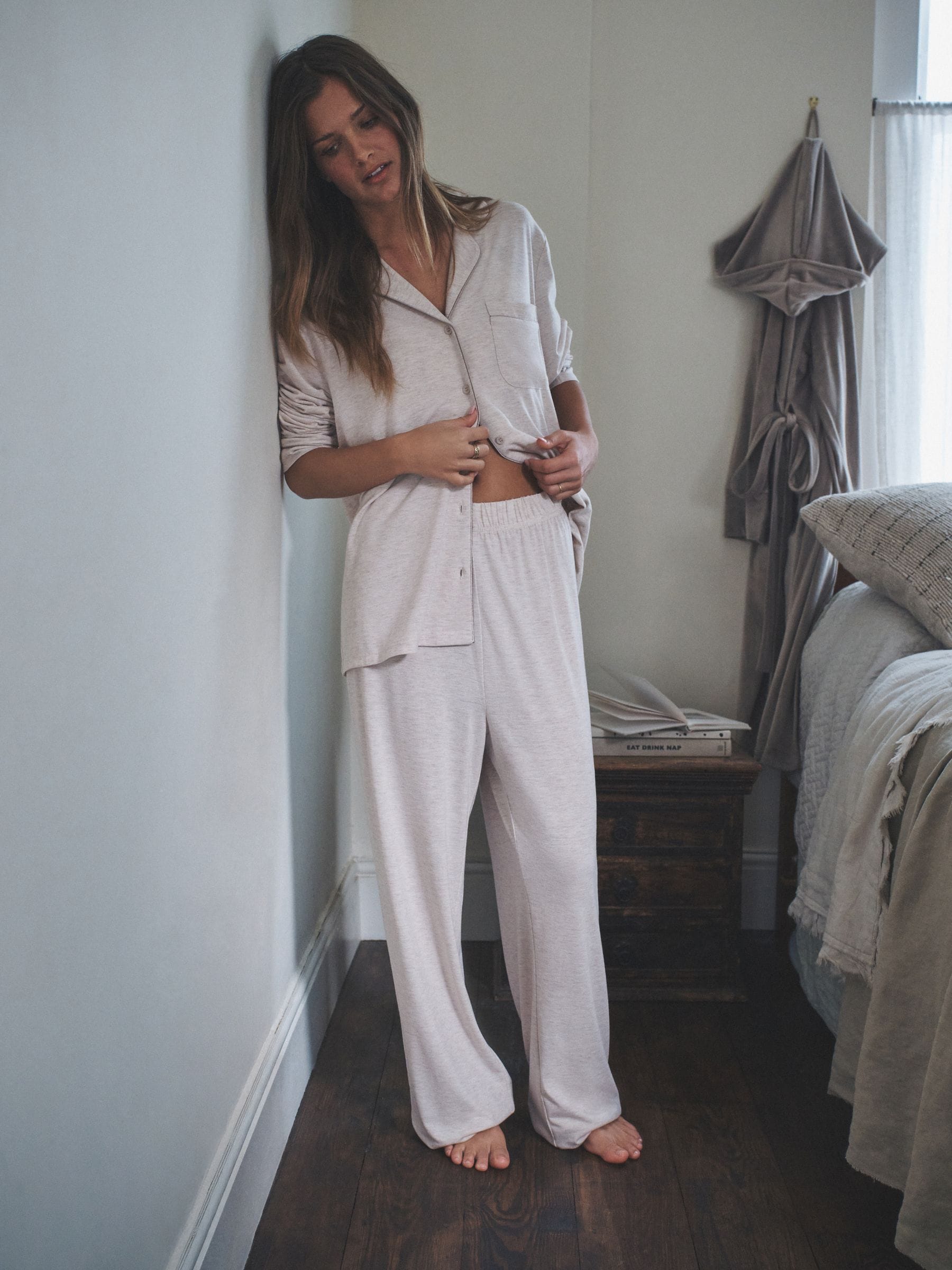 Moutkleurig - The Set 2 Pack Viscose Blend Dressing Gown and Button Through Long Pyjamas with Piping