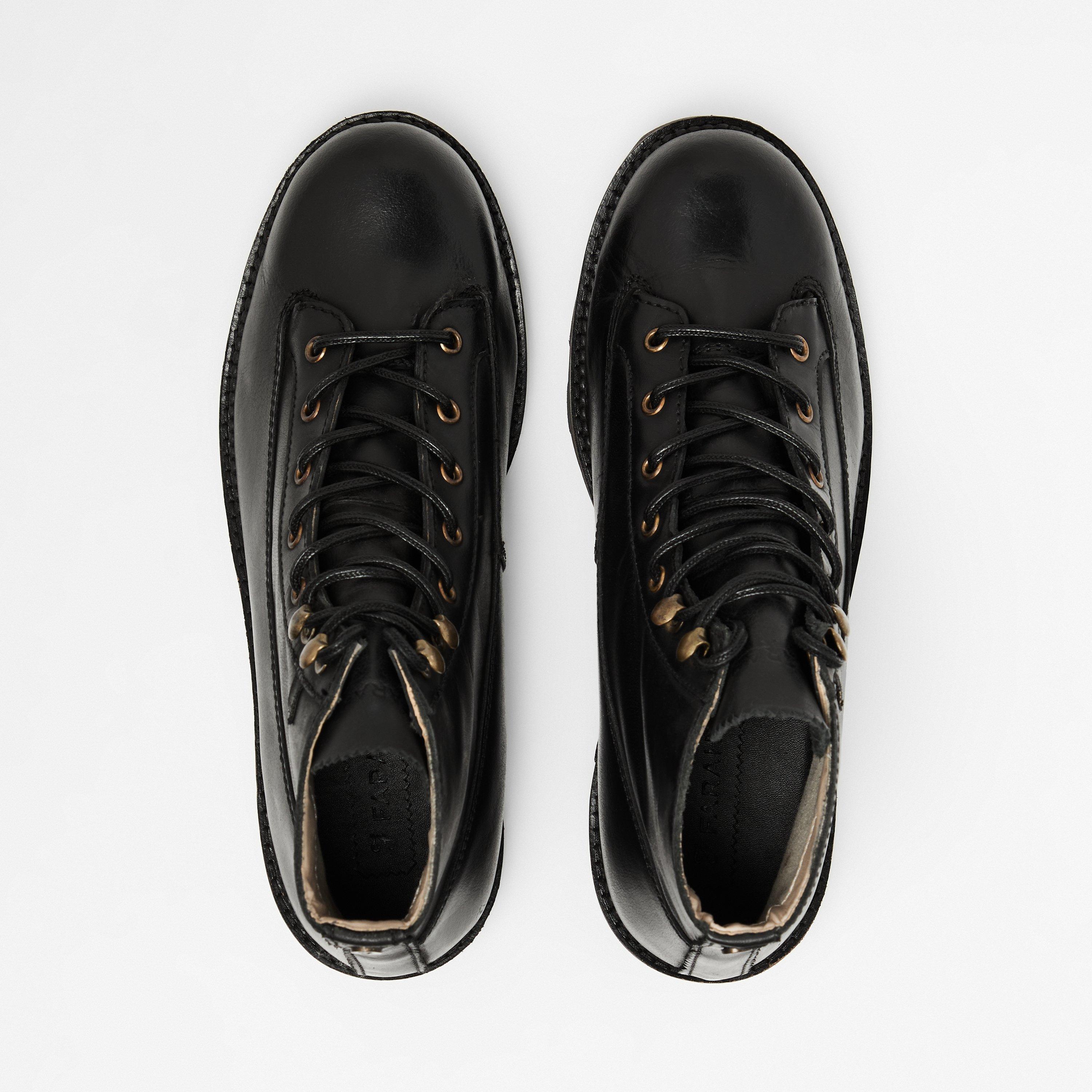Farah Alpine Boots