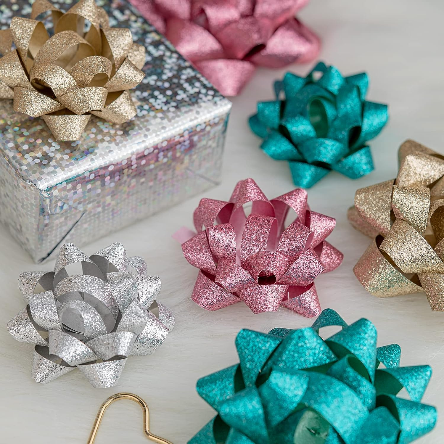 (10er Set) Ø75mm Selbstklebende Geschenk Maschen Glitzer Schleifen - Assortiert