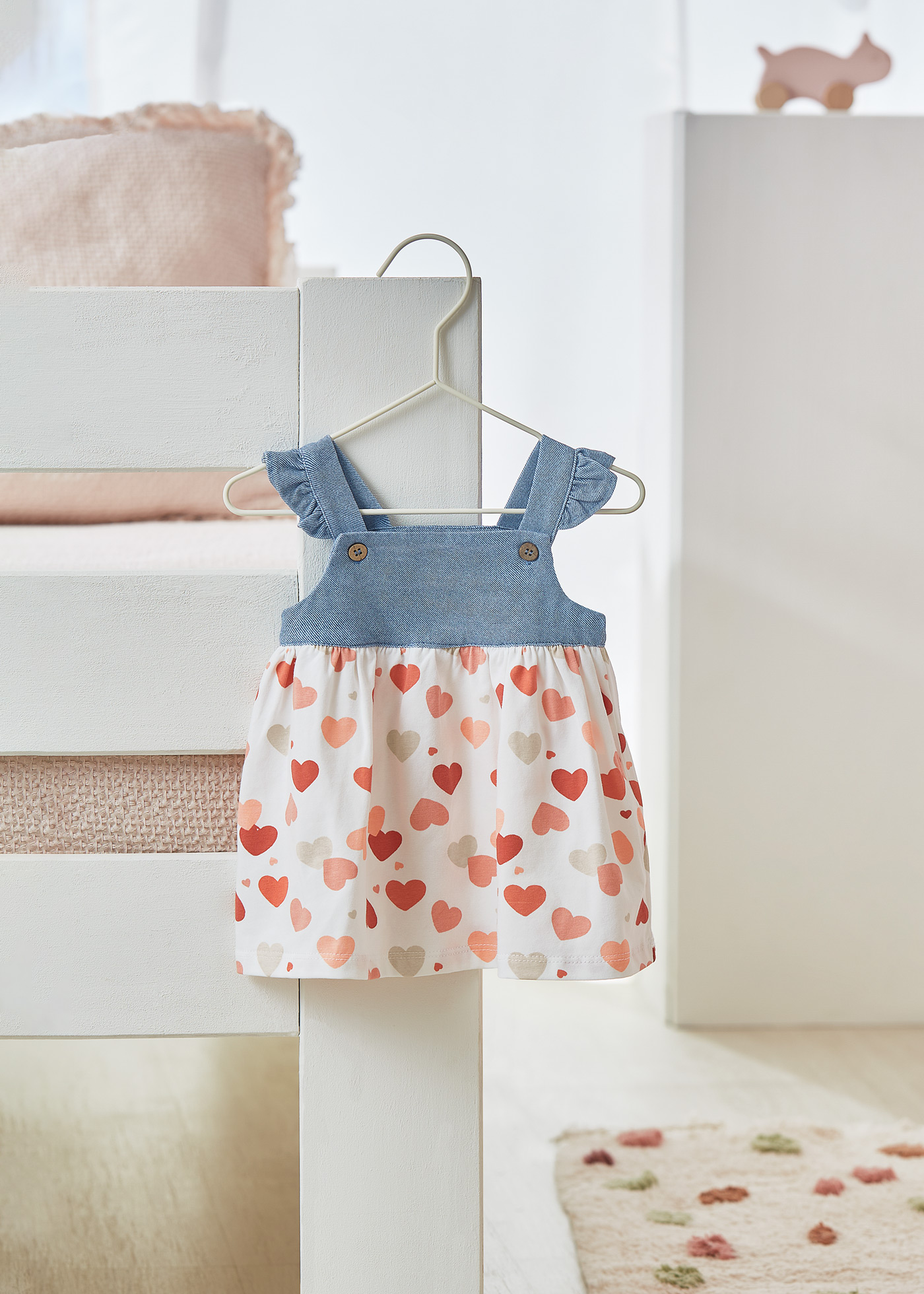 Vestido de algodão sustentável para recém-nascido