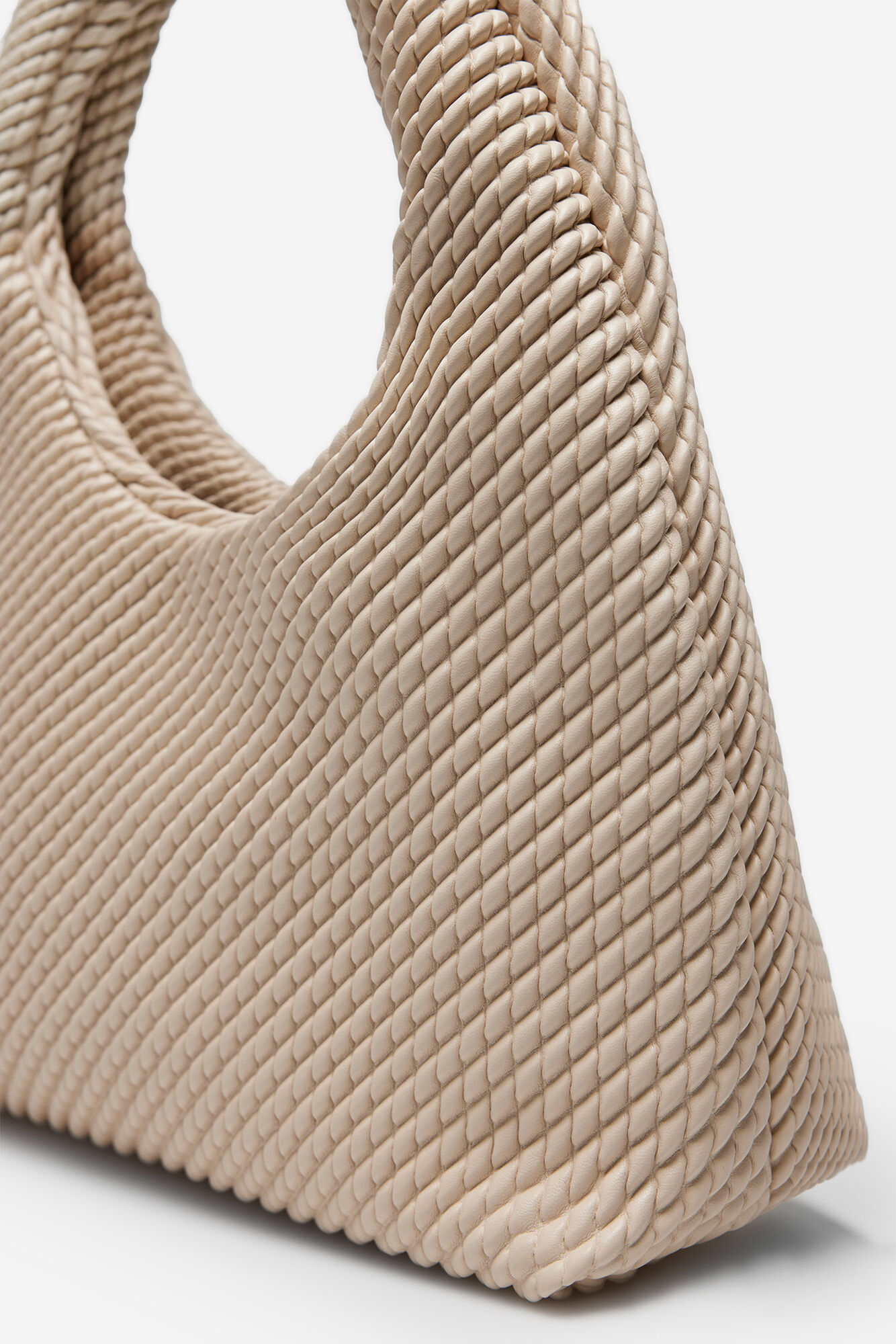 bolsa hobo em relevo