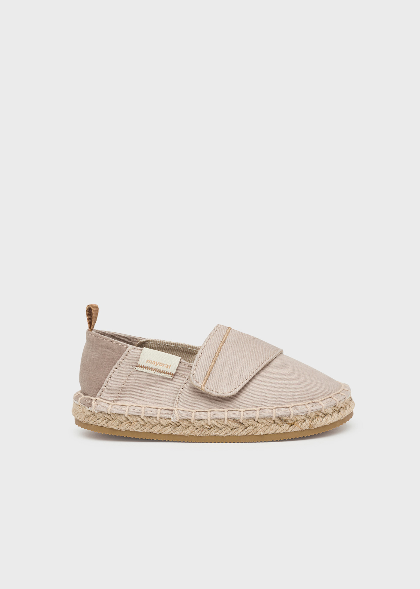 Alpargata infantil com fecho de velcro