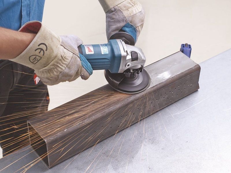Makita Haakse Slijper Ga5040c1 1400w 125mm
