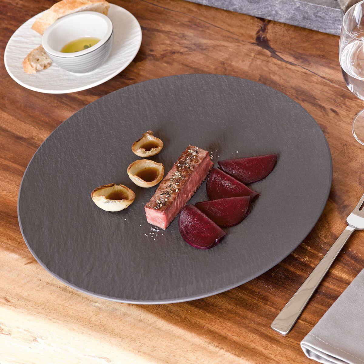 Manufacture Rock gourmettallerken 32 cm, svart