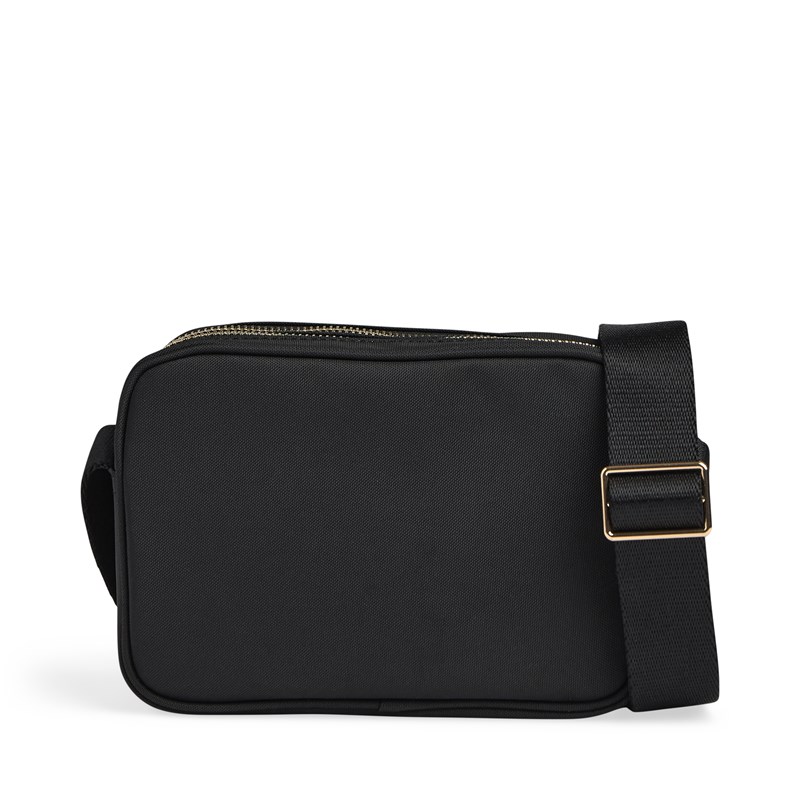 Markberg<br>Crossbody Block