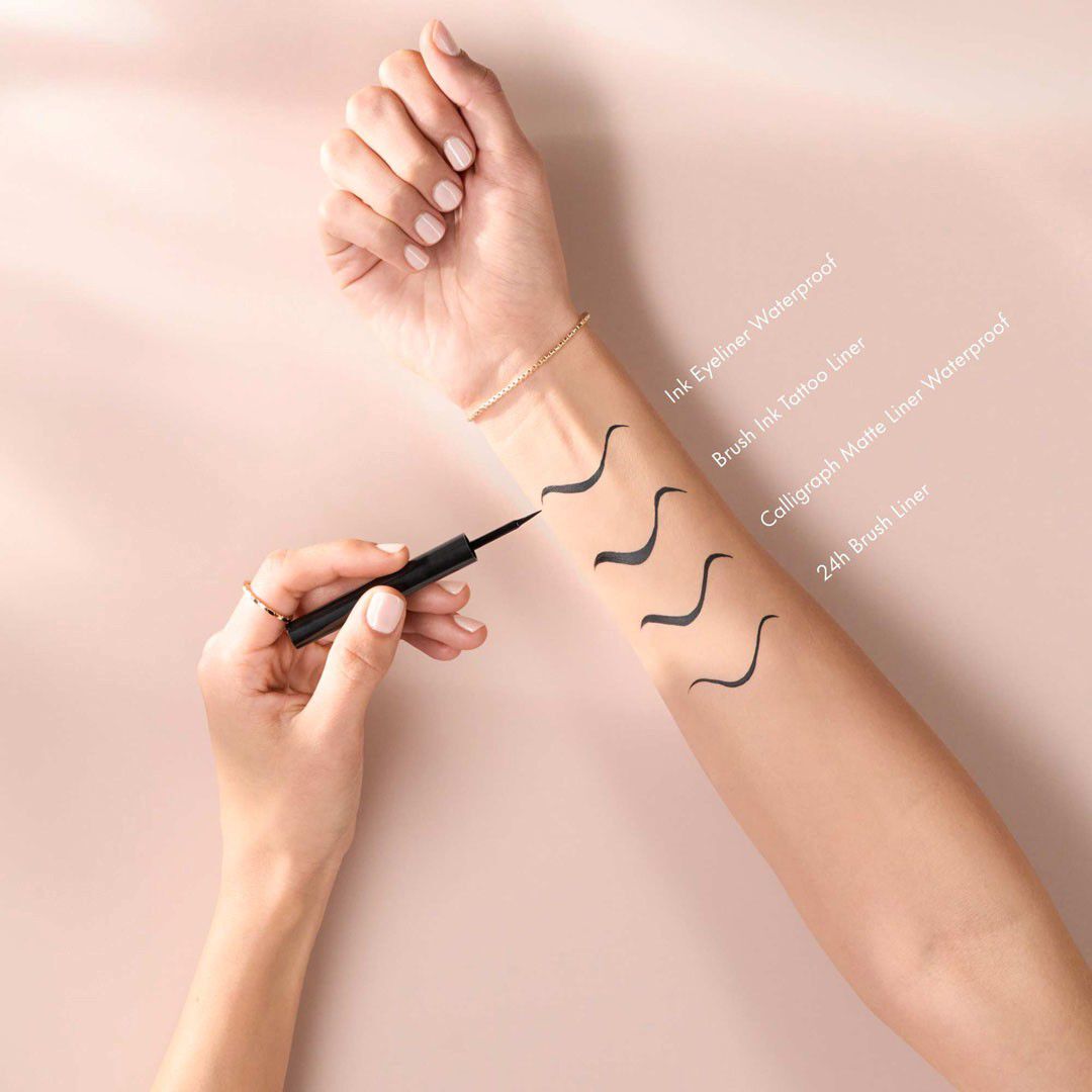 CATRICE  Eyeliner de tinta impermeável