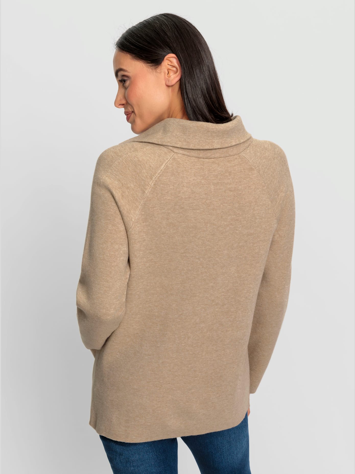 Pull encolure raffinée