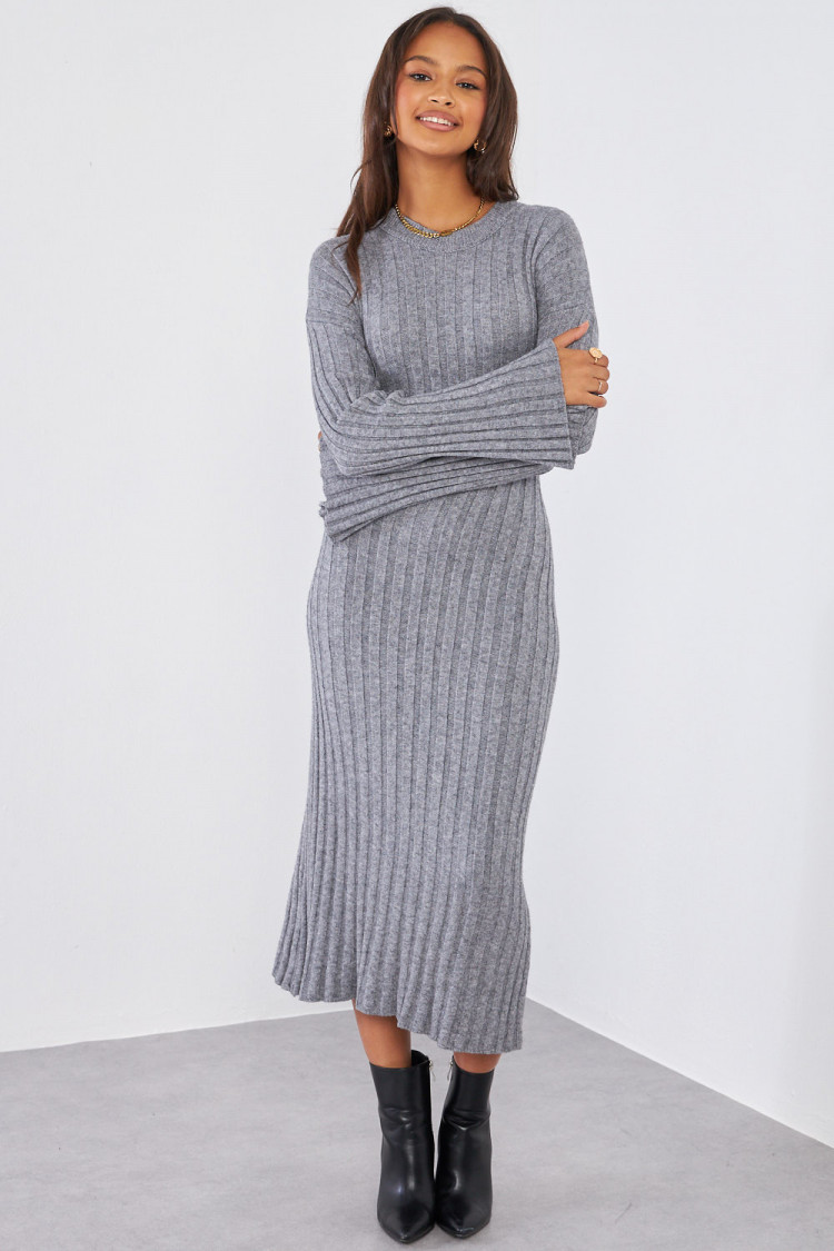 Robe grise moulante longue côtelée