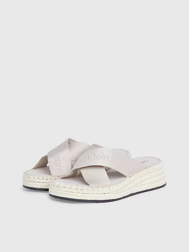 Sandálias espadrille com plataforma
