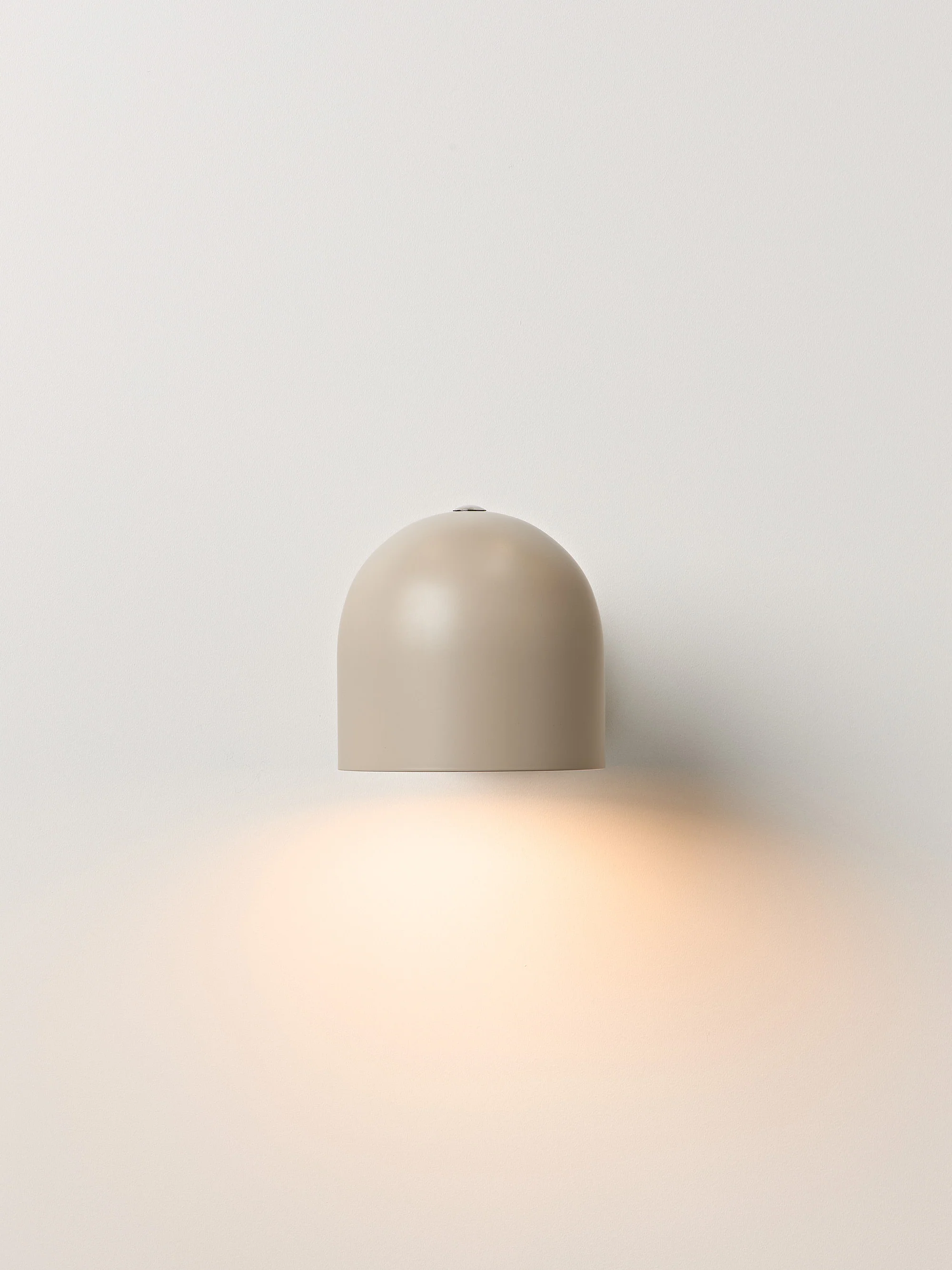 Verstelbare wandlamp Almo van metaal