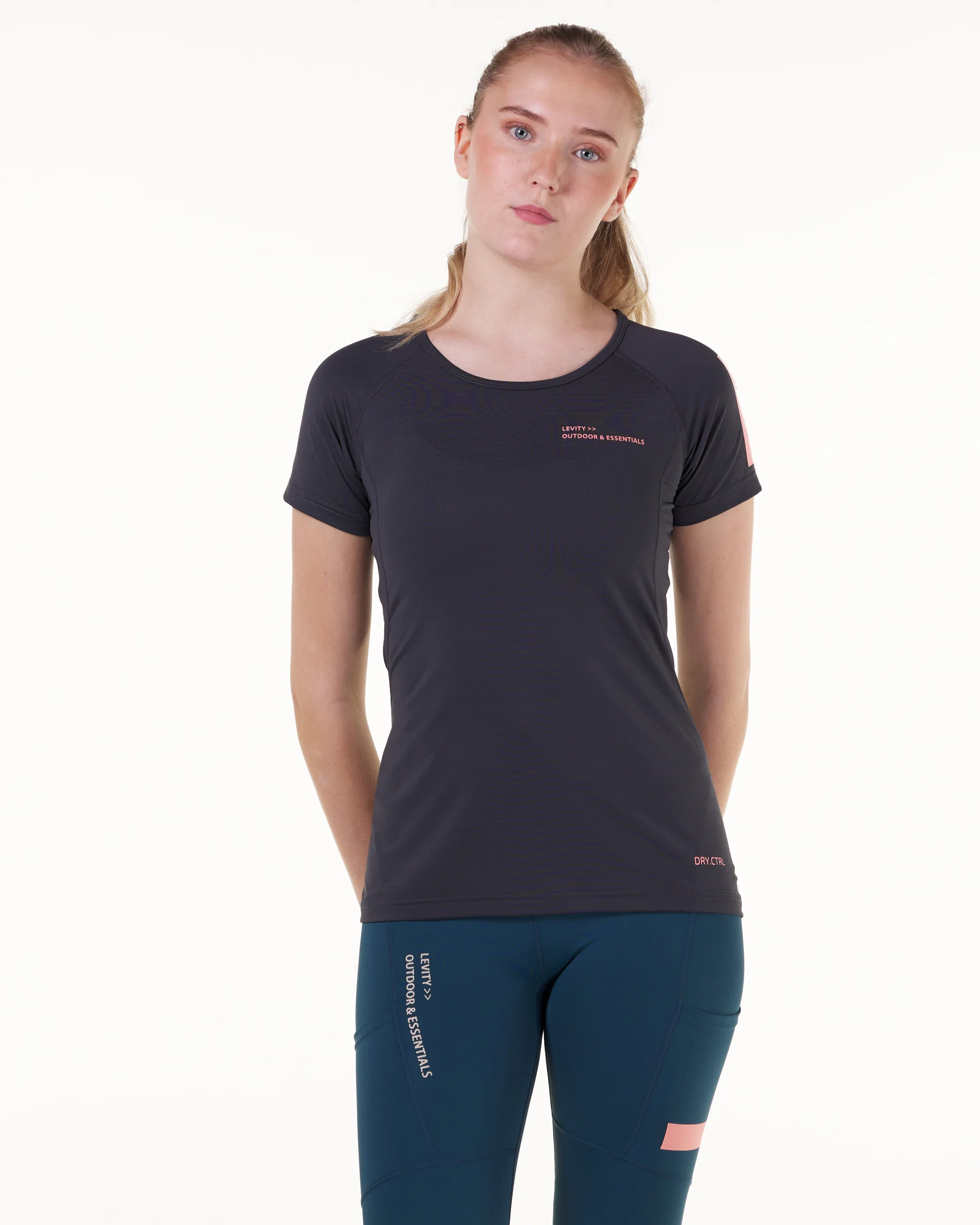 LEVITY SETT Future Trail Tech Tights &amp; Helium Dry Ctrl Tee Dark Steel