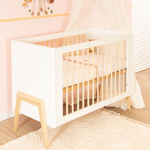 TWF Babykamer Larvik 3-delig Ledikant 60 x 120 - Commode 3 Laden - Hanglegkast