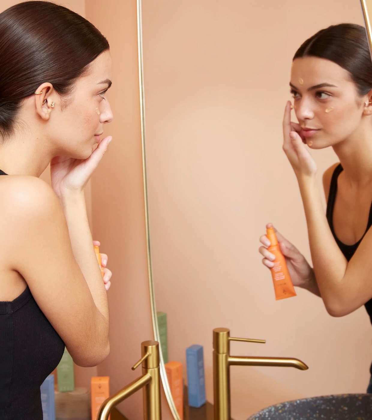 Valquer - *Skin Essentials* - Creme facial iluminador C-Glow