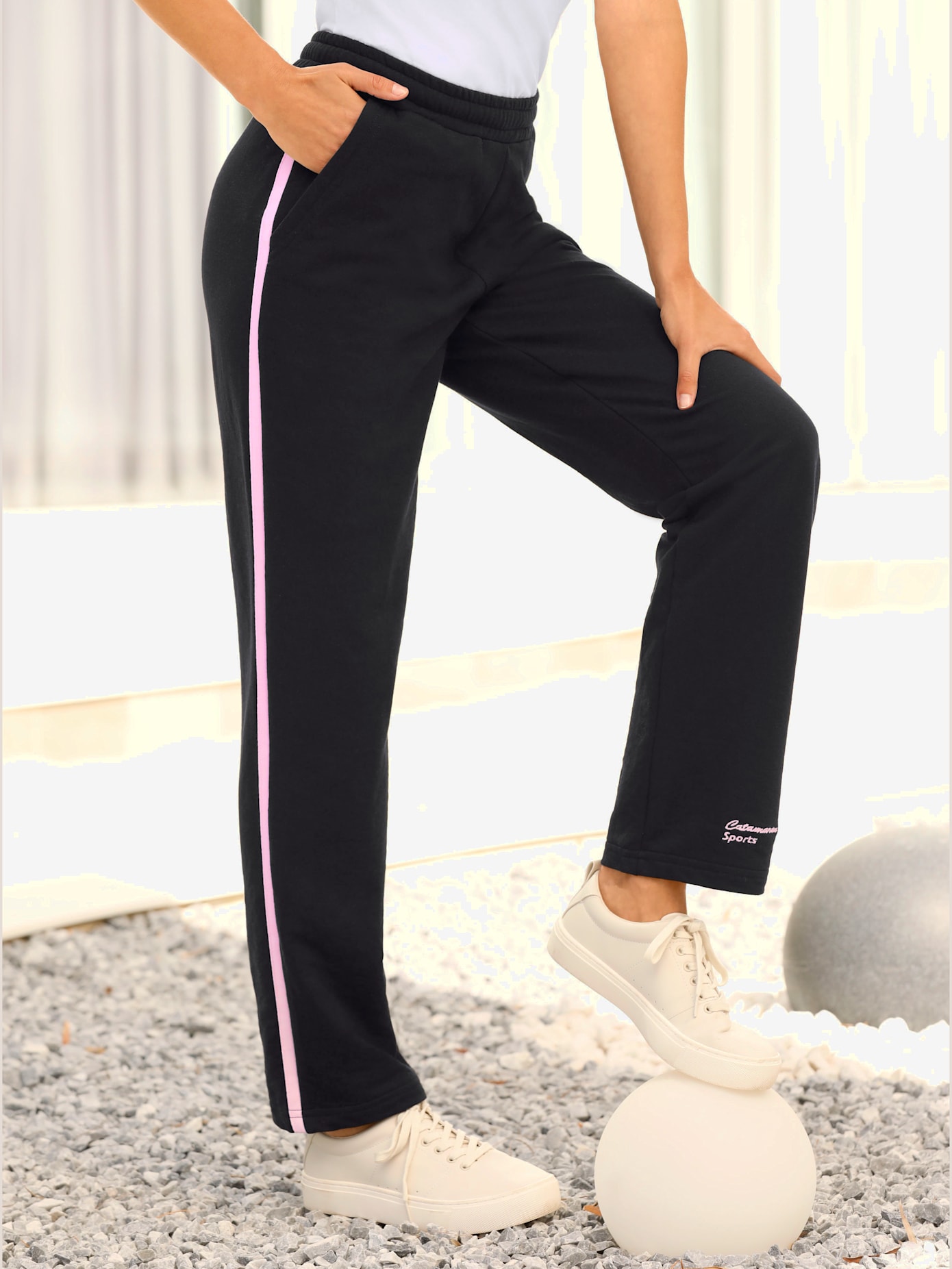 Pantalon de loisirs passepoils contrastés affinants