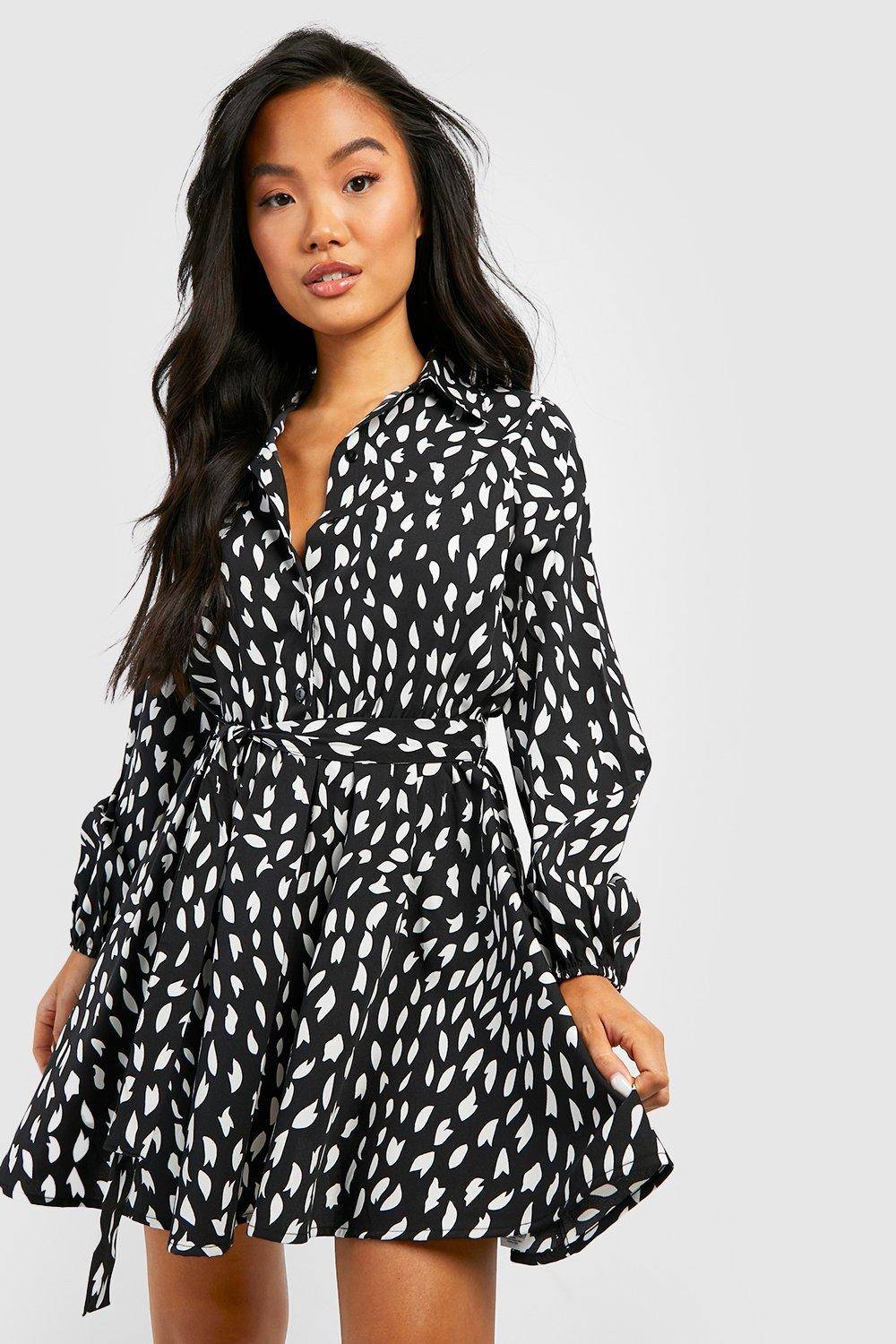 boohoo Petite Robe Chemise Skater à Imprimé Éclaboussure