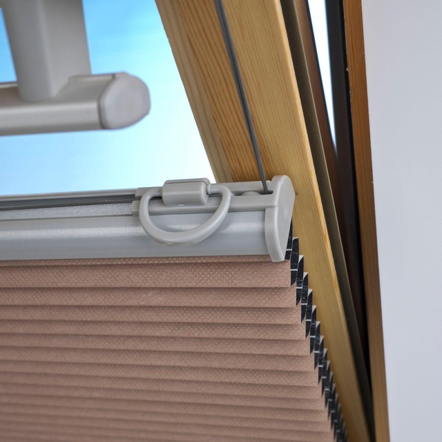 Liedeco Dachfensterplissee »Universal Dachfenster-Plissee« verdunkelnd energiesparend ohne Bohren verspannt Fixmass