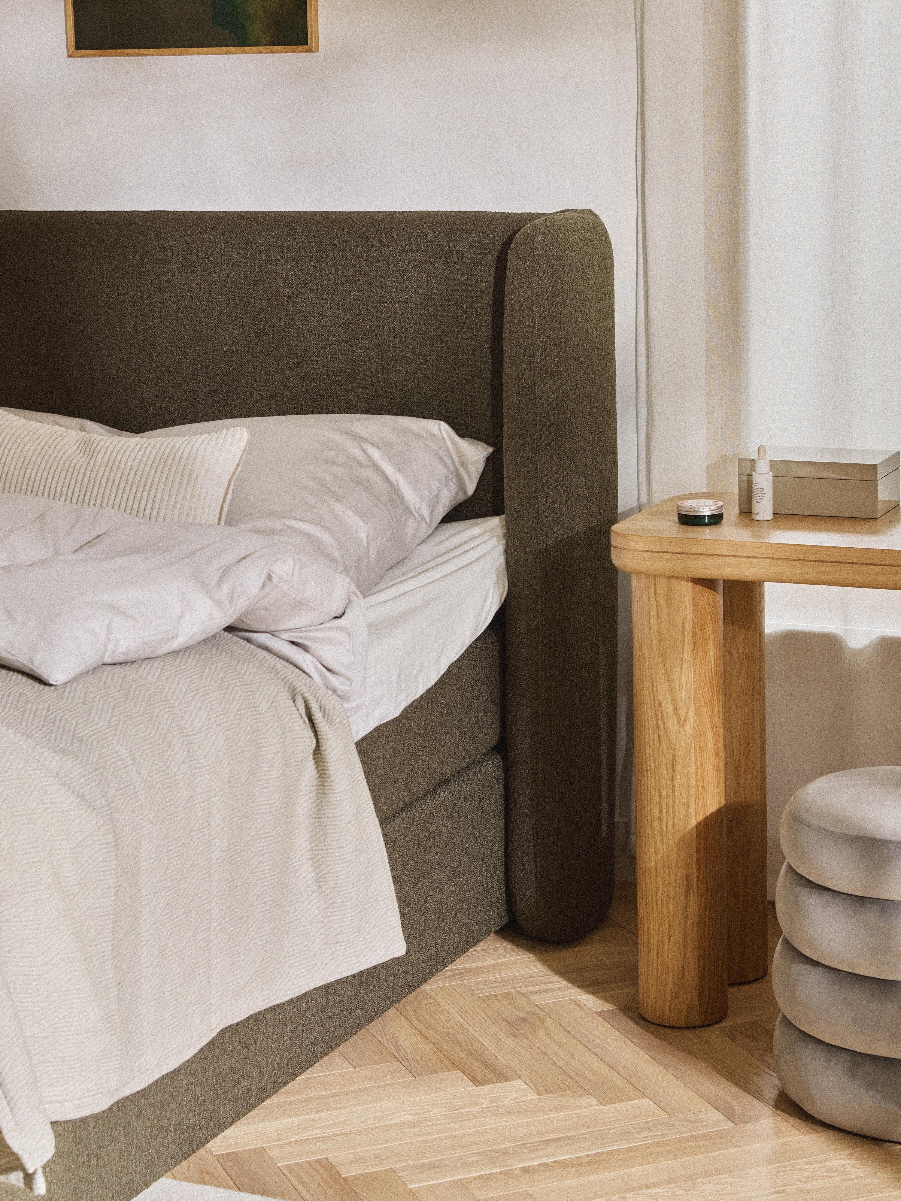 Bouclé boxspring bed Perla met opbergruimte
