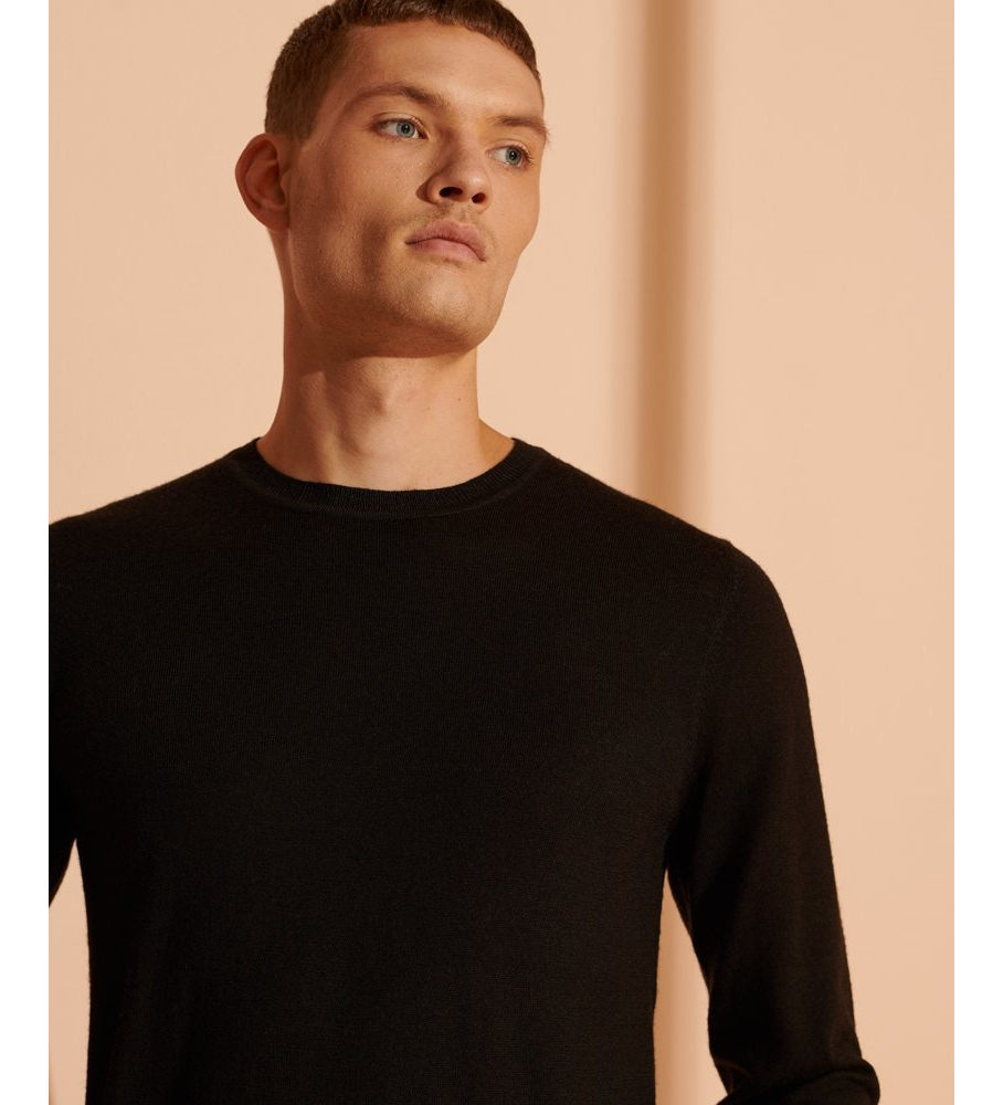 Suéter Superdry leve de gola redonda em lã merino, preto.