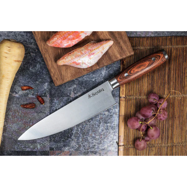 Couteau Sayuto Pakka X50 modèle chef 21cm manche riveté Sayuto
